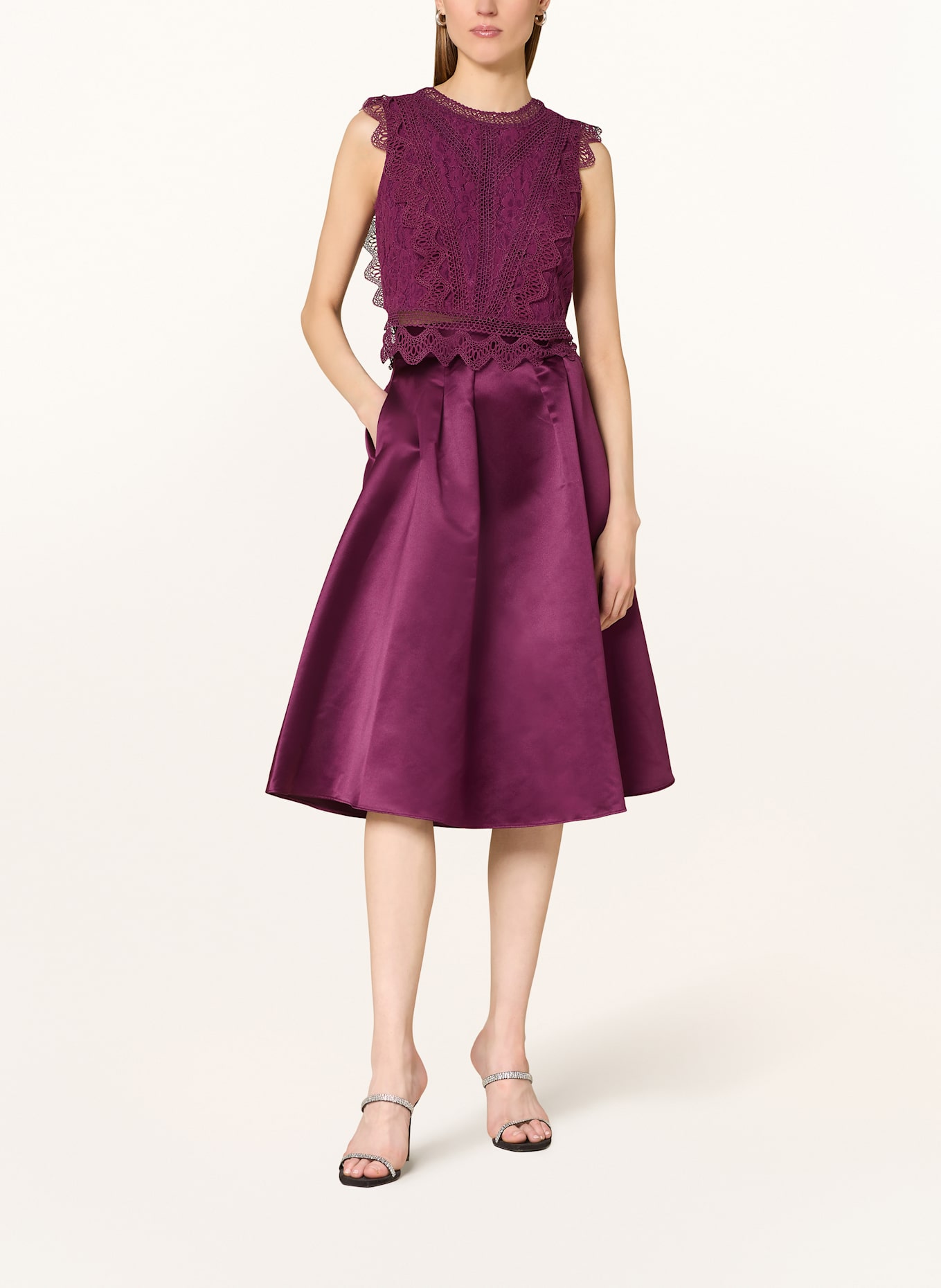 APART Satinrock: DUNKELLILA