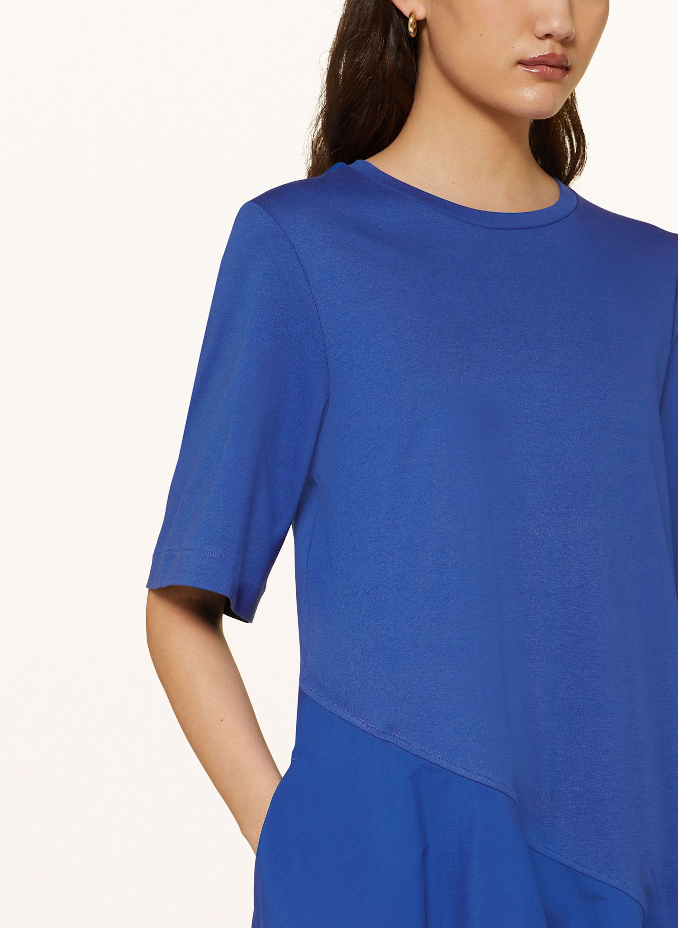 COS Kleid im Materialmix: BLAU