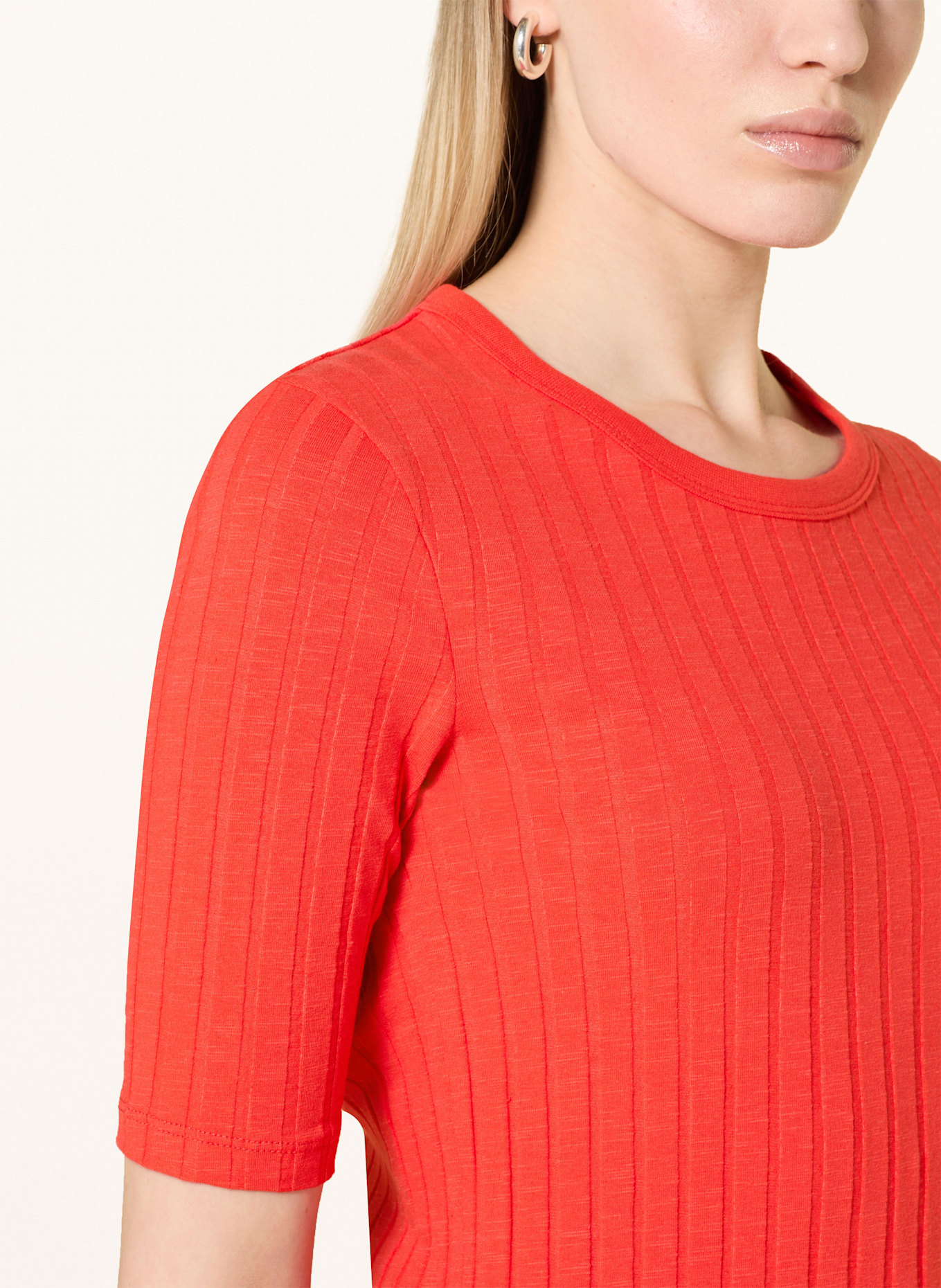 OPUS T-shirt SAVKA: RED