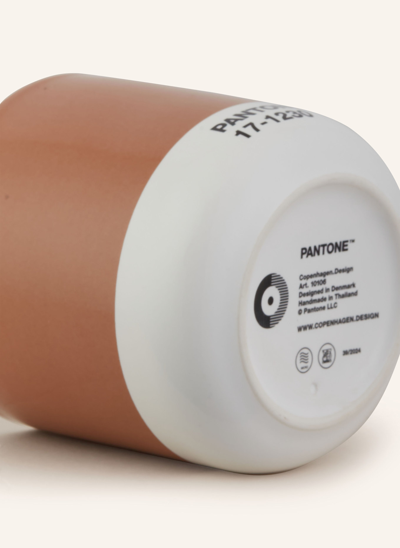 PANTONE Thermal mug CORTADO: BROWN