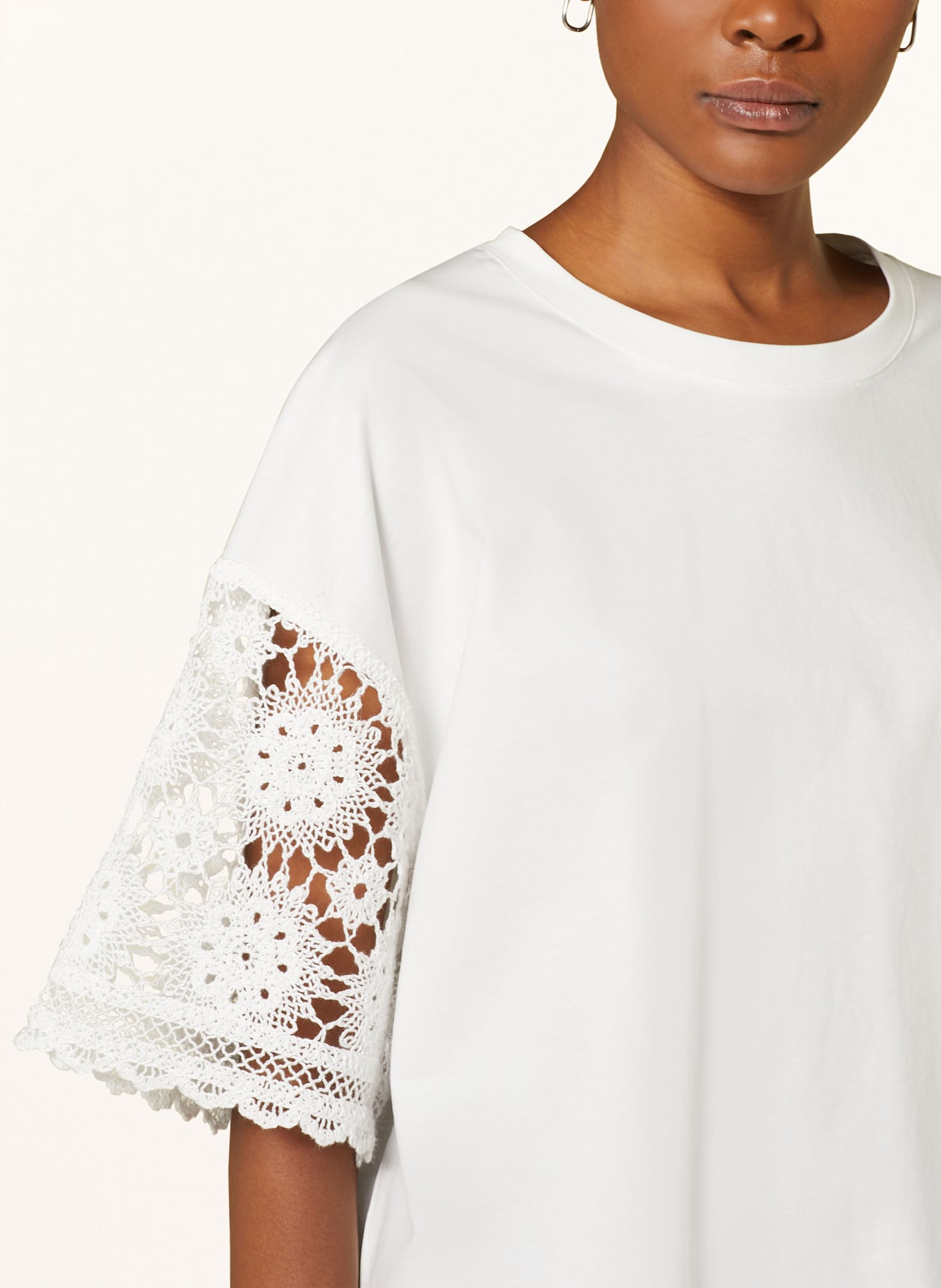 maje T-Shirt mit Spitze: WEISS