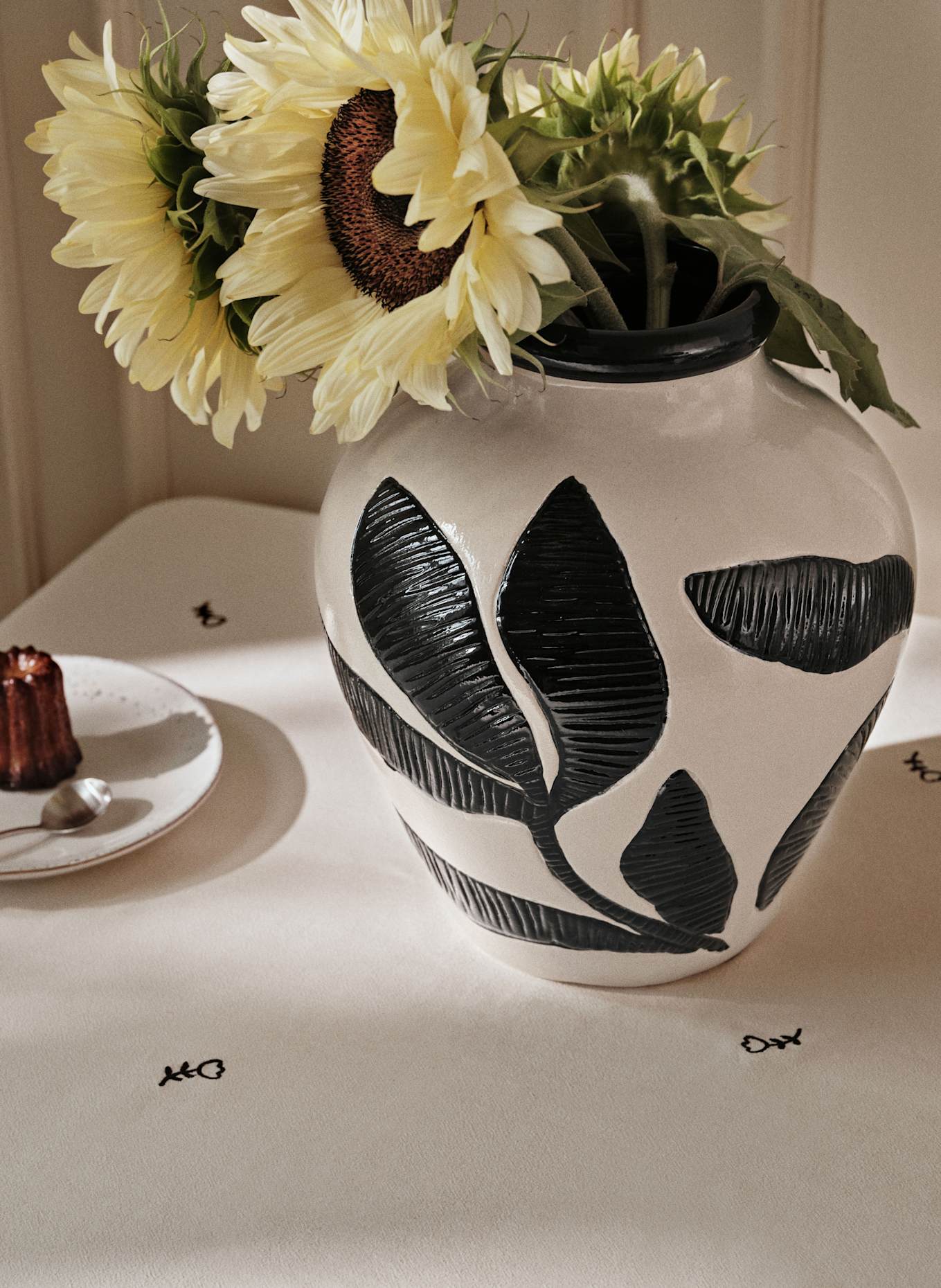 BROSTE COPENHAGEN Vase HERBERT SMALL, Farbe: SCHWARZ/ WEISS (Bild 2)