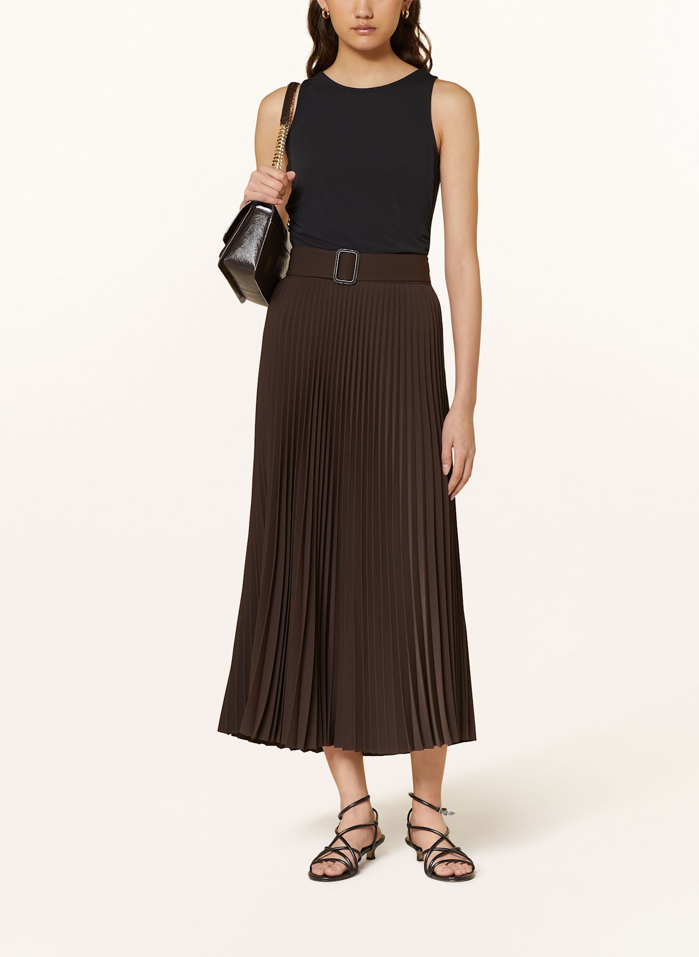 REISS Jupe plissée AVA: MARRON FONCÉ