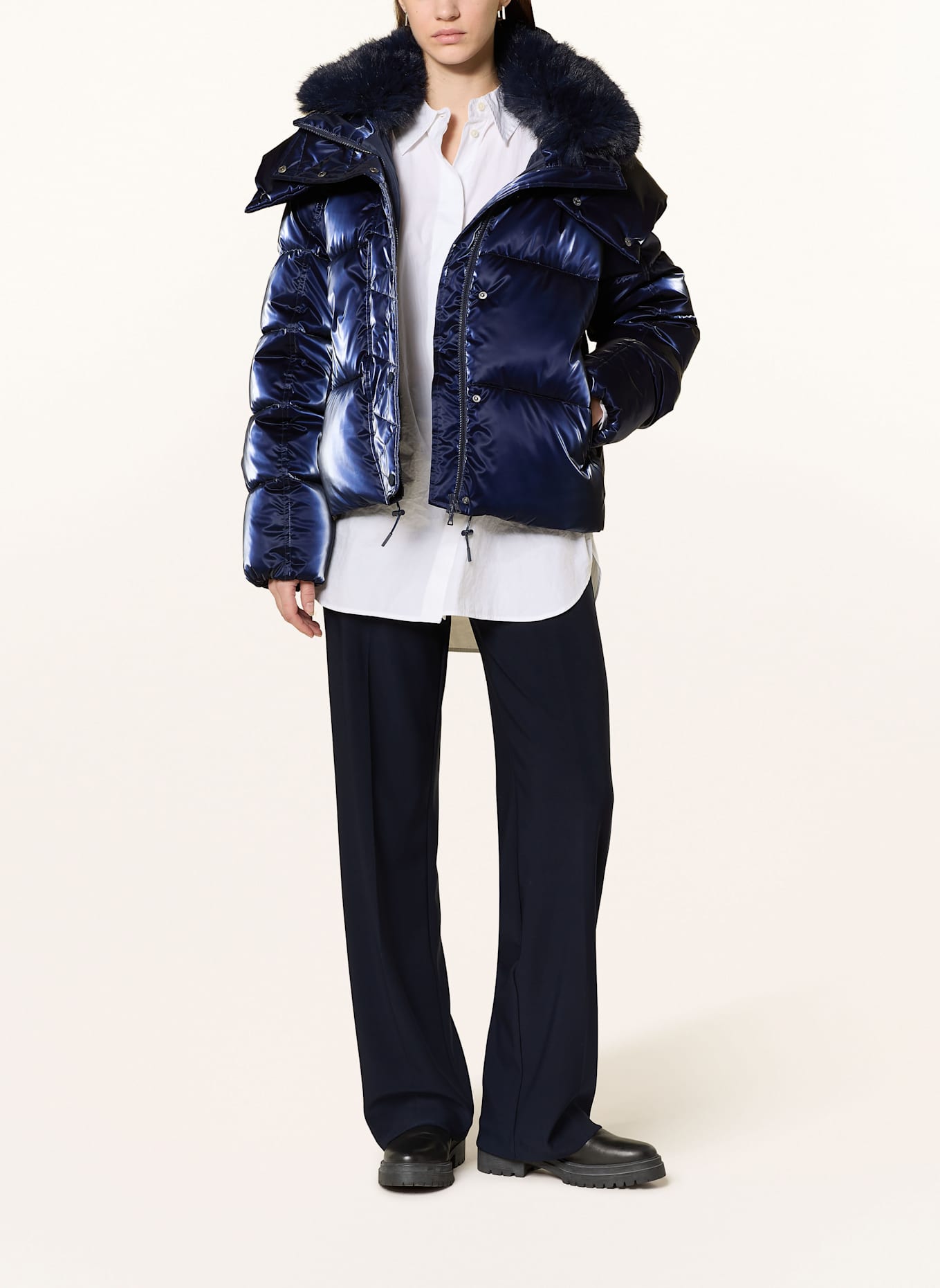 MARC AUREL Steppjacke mit abnehmbarer Kapuze und Kunstfell: DUNKELBLAU