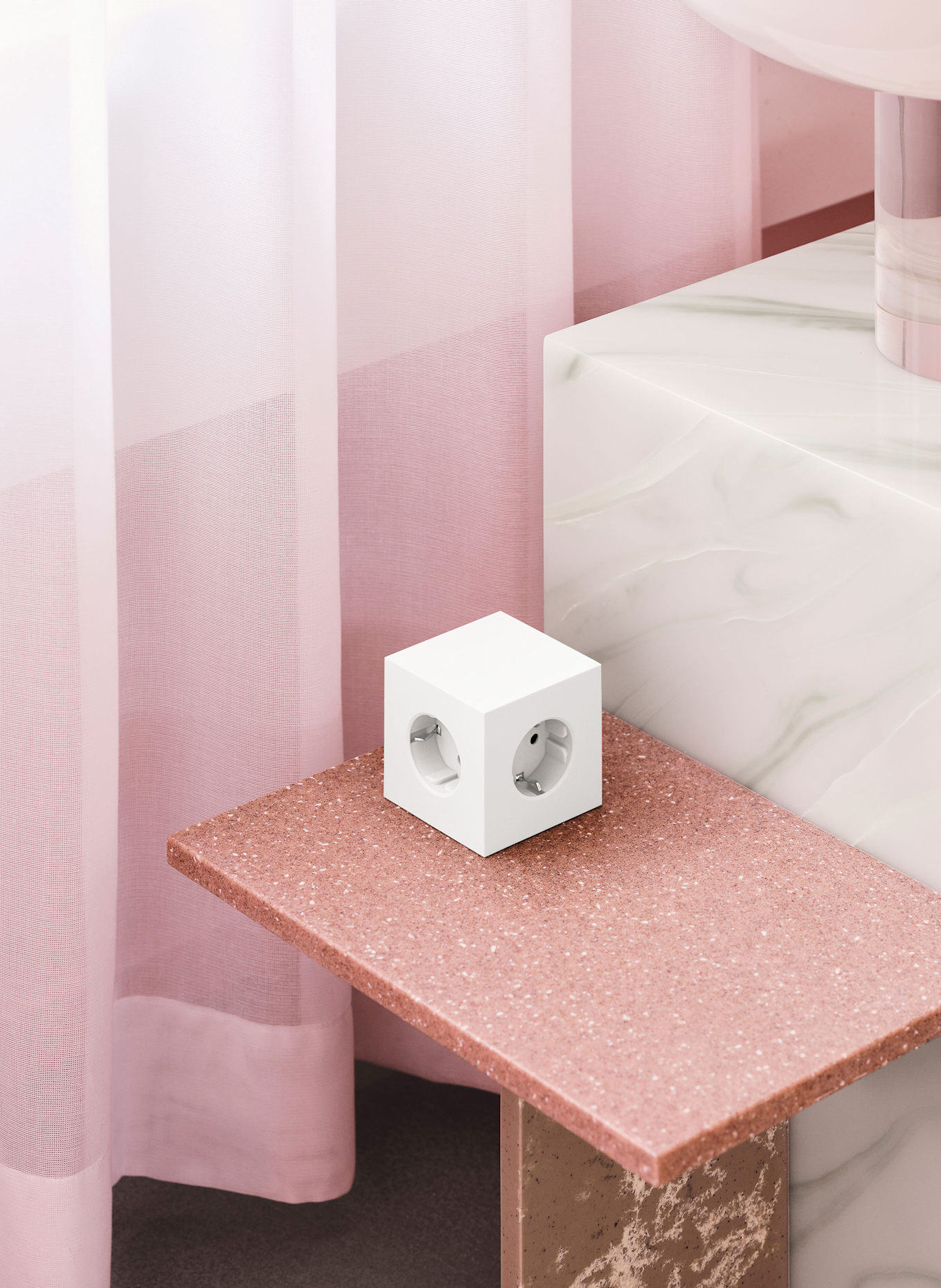 AVOLT Listwa zasilająca SQUARE 1: BIAŁY