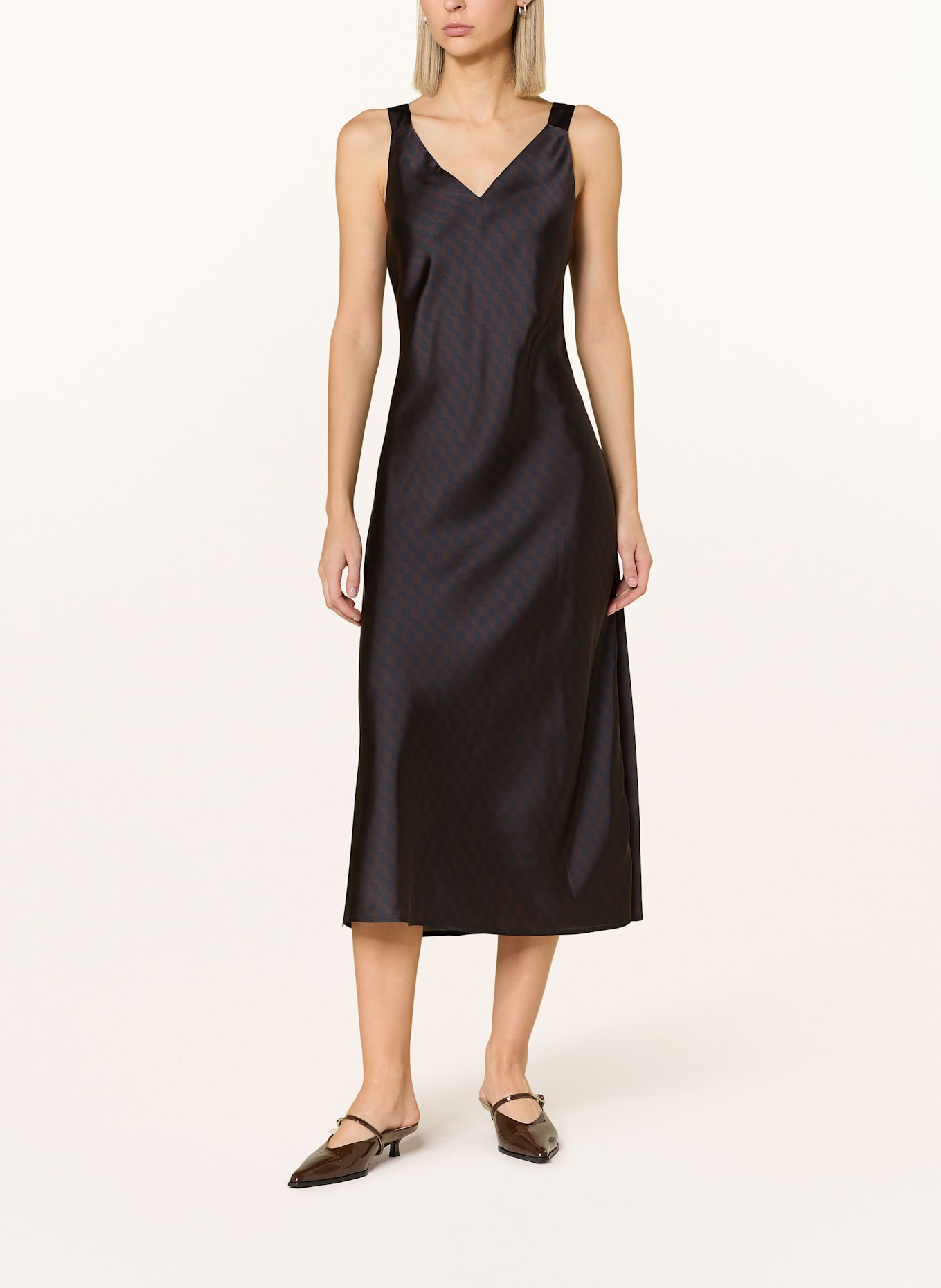 someday Satinkleid QOVA: DUNKELBLAU / DUNKELBRAUN