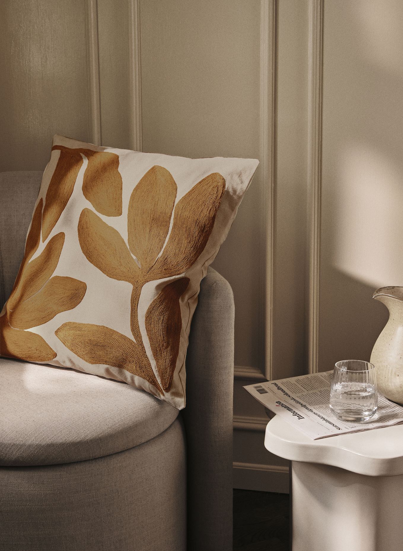 BROSTE COPENHAGEN Decorative cushion cover HERBERT, Color: CREAM/ COGNAC (Image 3)