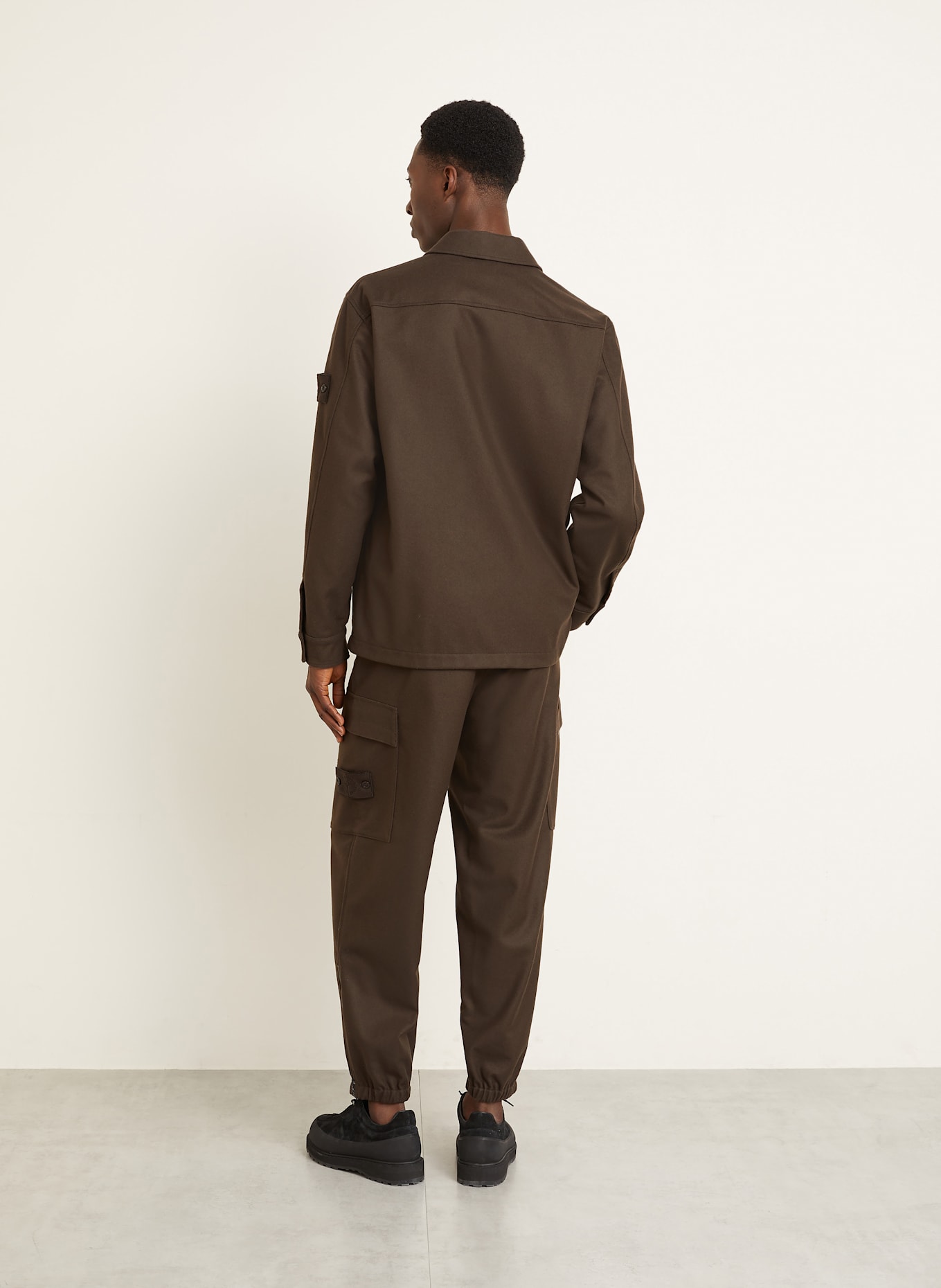 STONE ISLAND Cargohose GHOST aus Flanell: DUNKELBRAUN