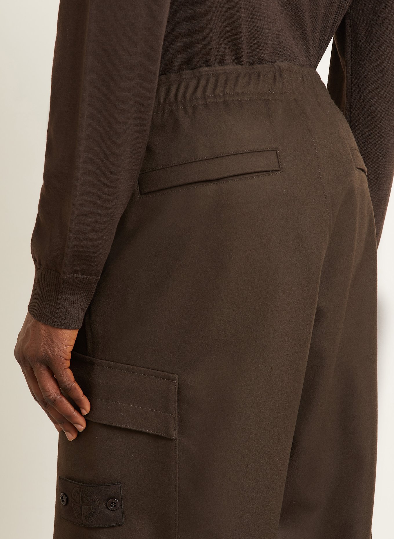 STONE ISLAND Cargohose GHOST aus Flanell: DUNKELBRAUN