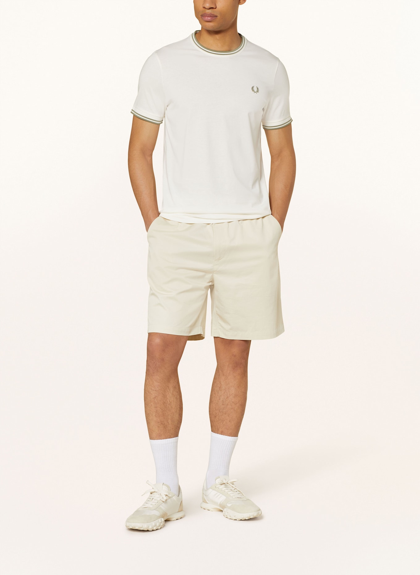 FRED PERRY T-Shirt: ECRU / OLIV