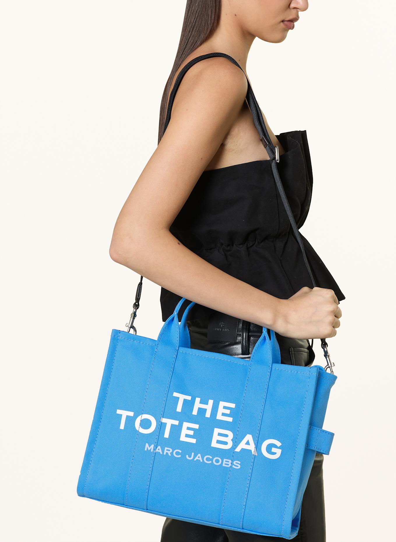 MARC JACOBS Shopper THE MEDIUM: BLAU