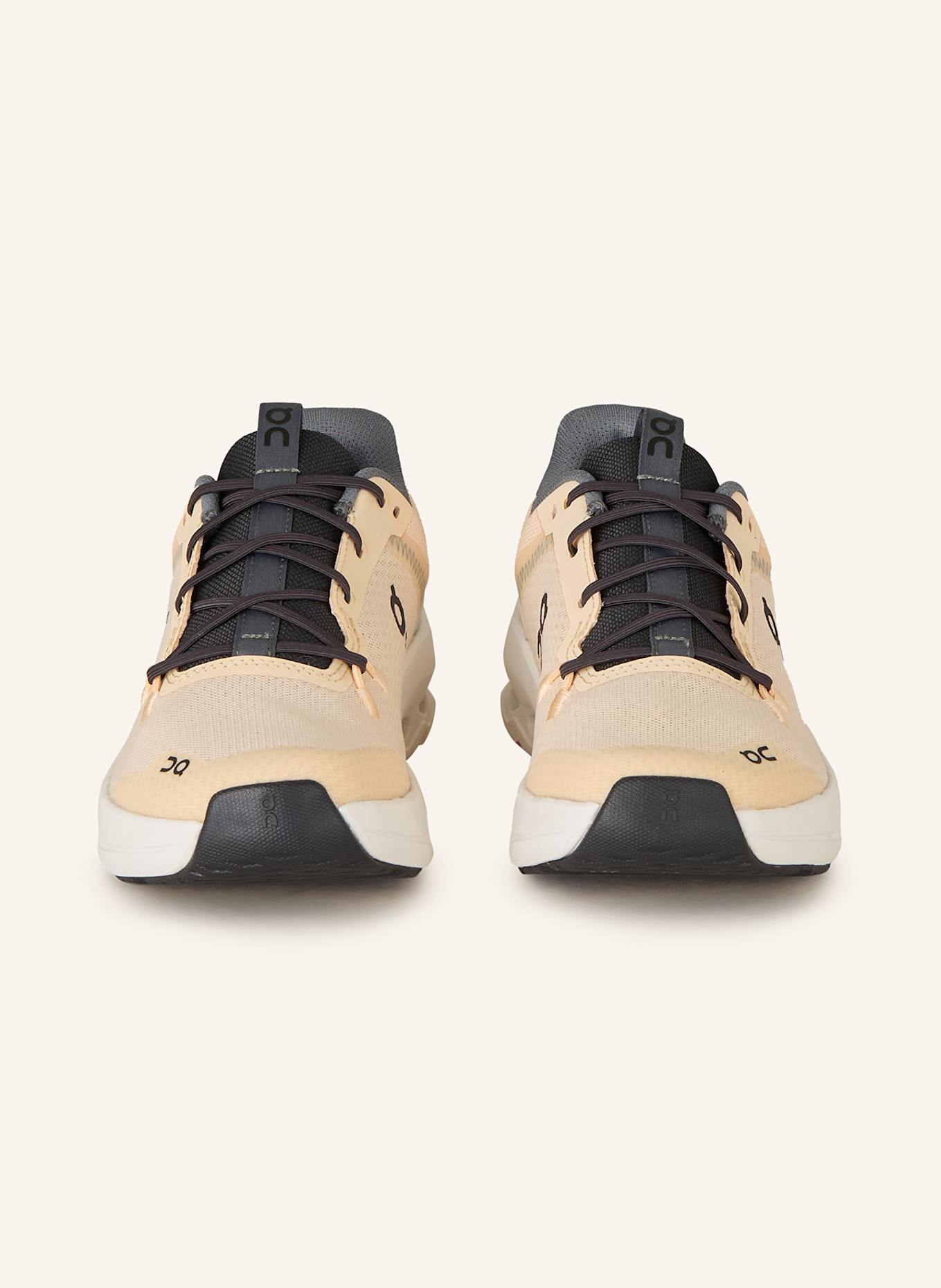 On Sneaker CLOUDLEAP: CREME