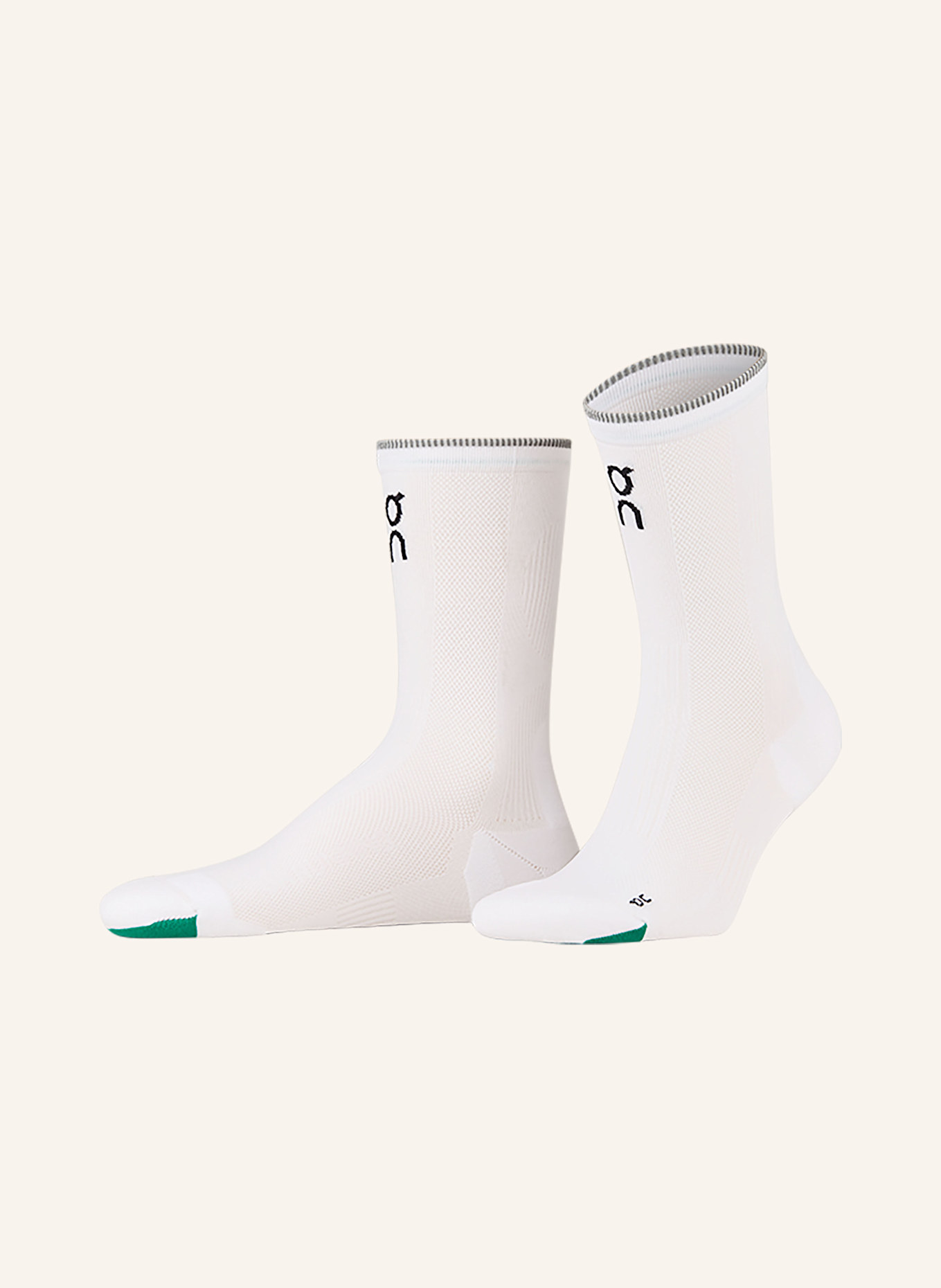 On ELITE RUN running socks: WHITE