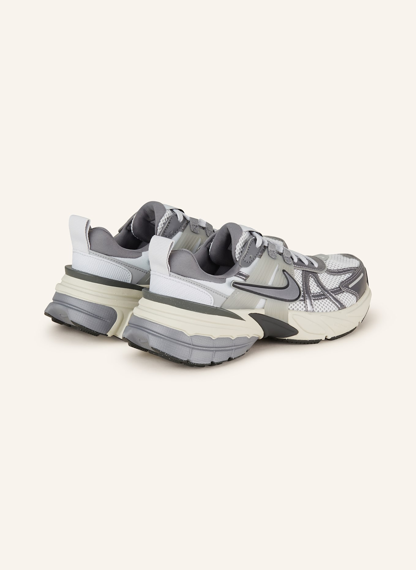 Nike Sneaker V2K RUN: GRAU/ HELLGRAU/ CREME