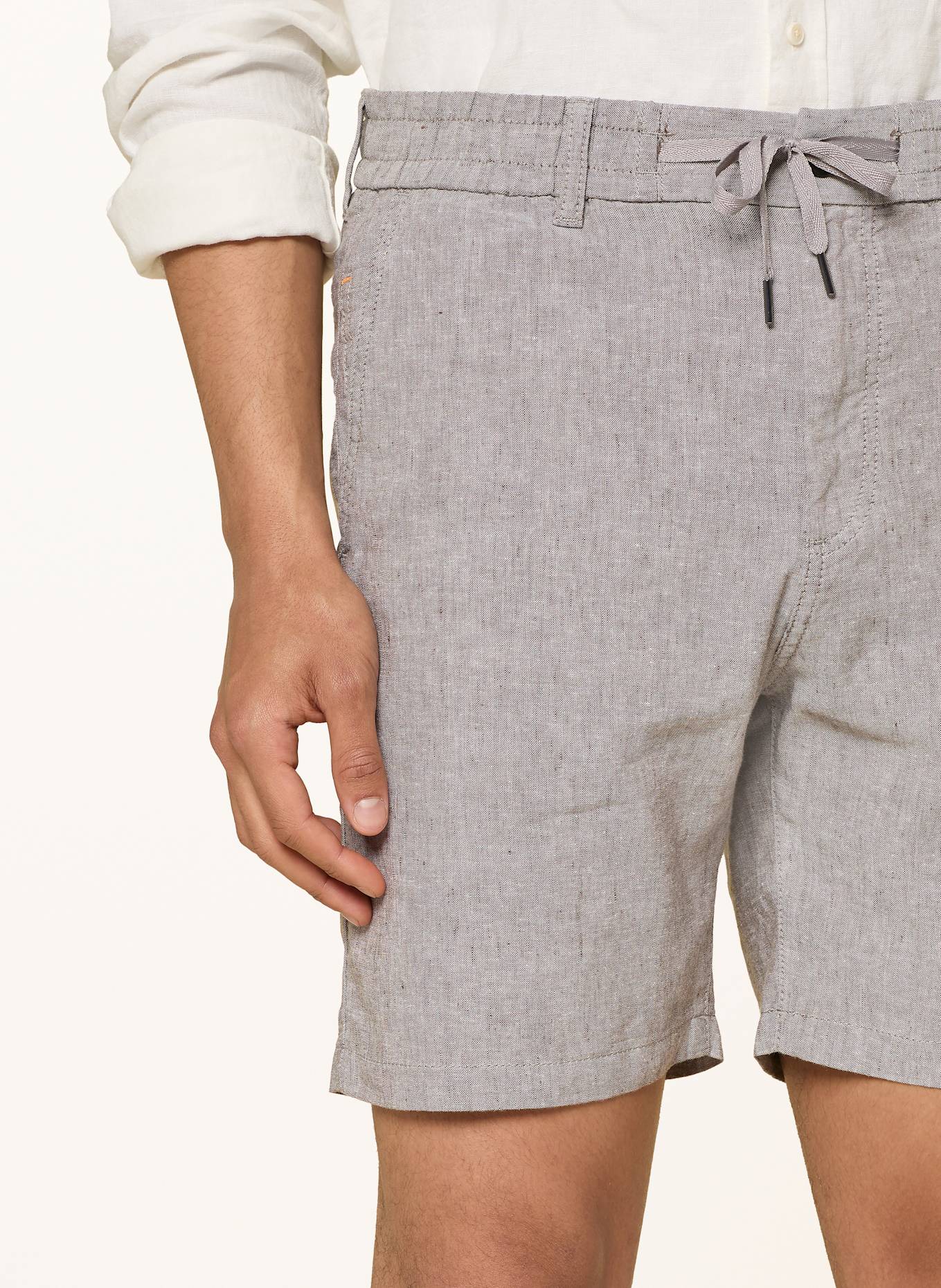BOSS Chinoshorts Tapered Fit mit Leinen: TAUPE