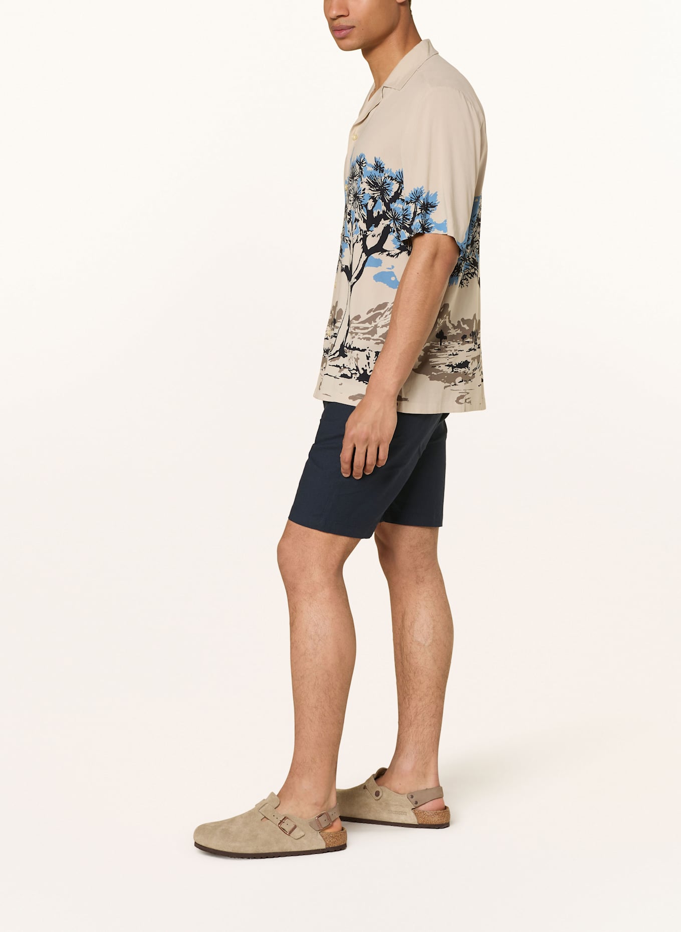 BOSS Chinoshorts Tapered Fit mit Leinen: DUNKELBLAU