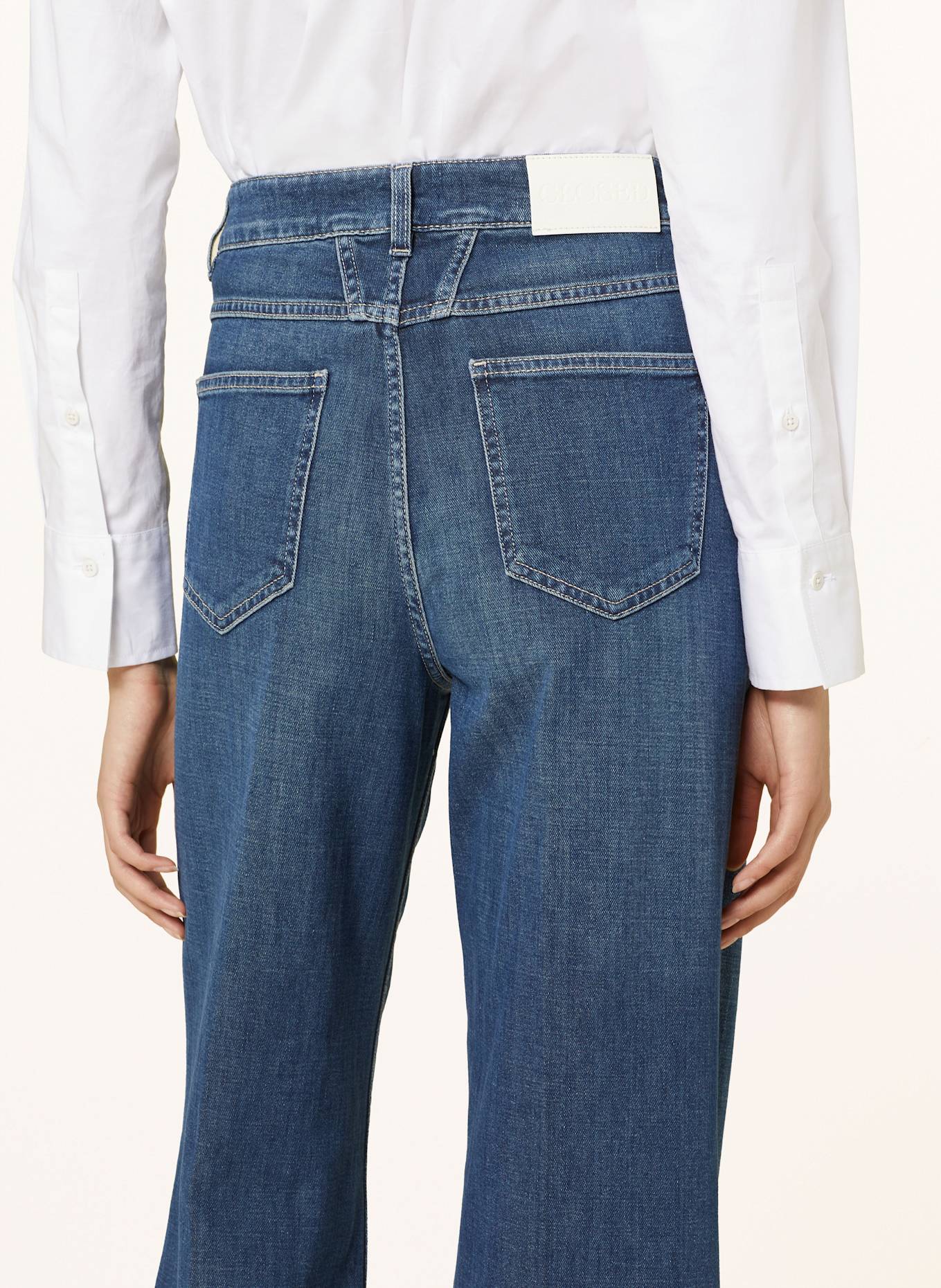 CLOSED THE ANDAMANE Kiki velvet midi dress GLOW-UP: mörkt tvättade straight-jeans