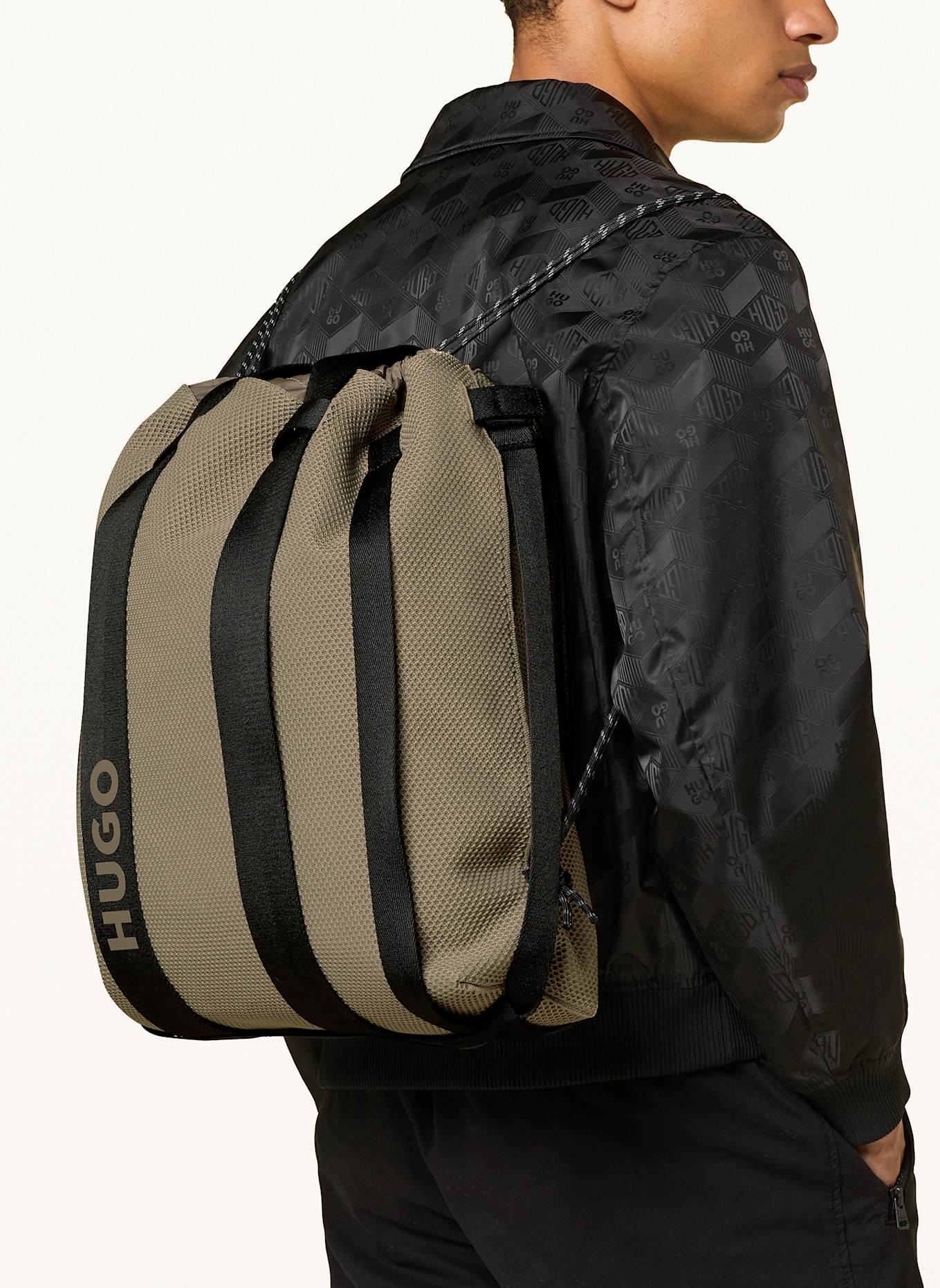 HUGO Sac cabas CIRCULAR: KAKI / NOIR