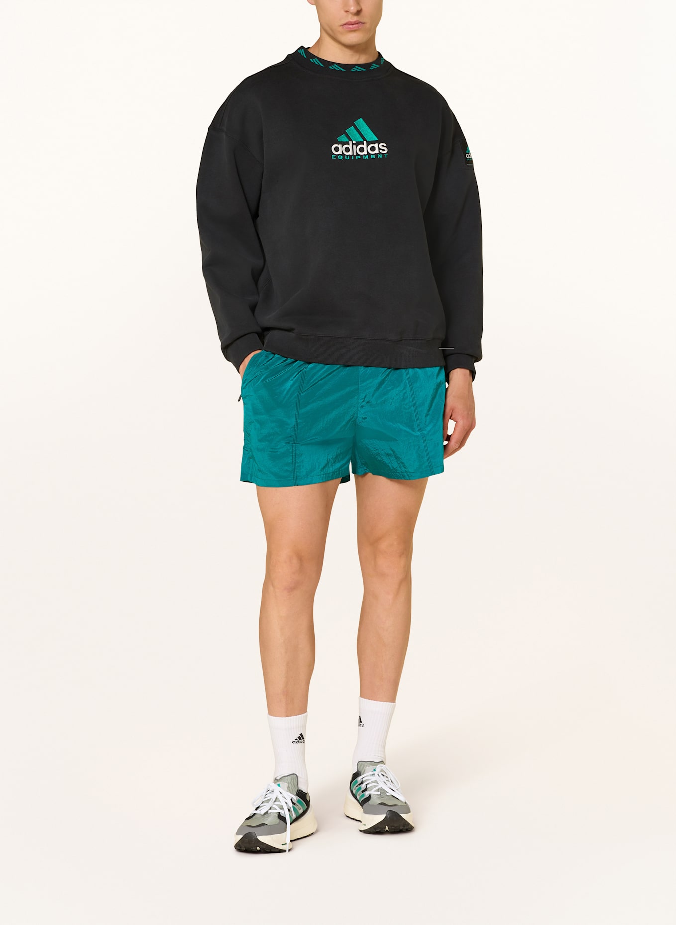 adidas Originals Mikina EQUIPMENT WASHED: ČERNÁ