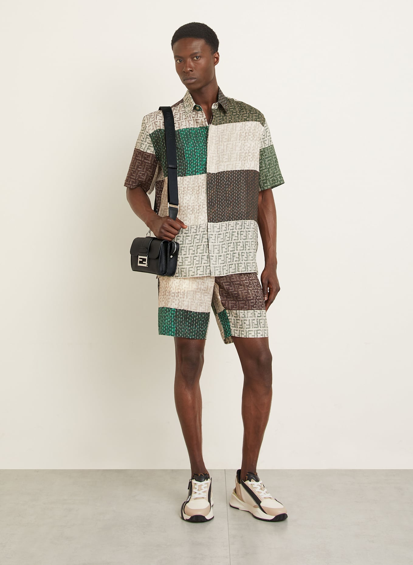 FENDI Umhängetasche BAGUETTE DOUBLE: SCHWARZ