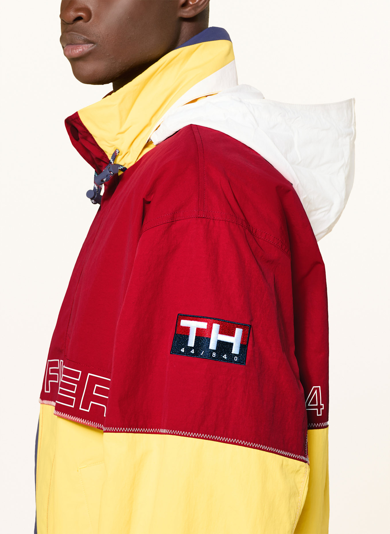 TOMMY HILFIGER Jacke: ROT / DUNKELGELB / DUNKELBLAU