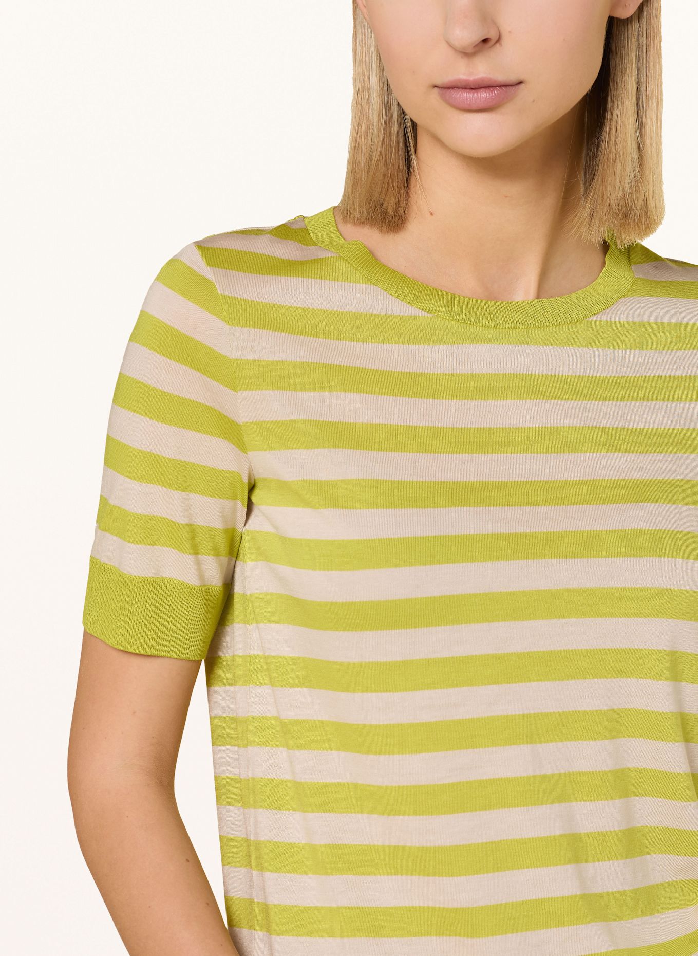 comma T-shirt: LIGHT GREEN / LIGHT GRAY