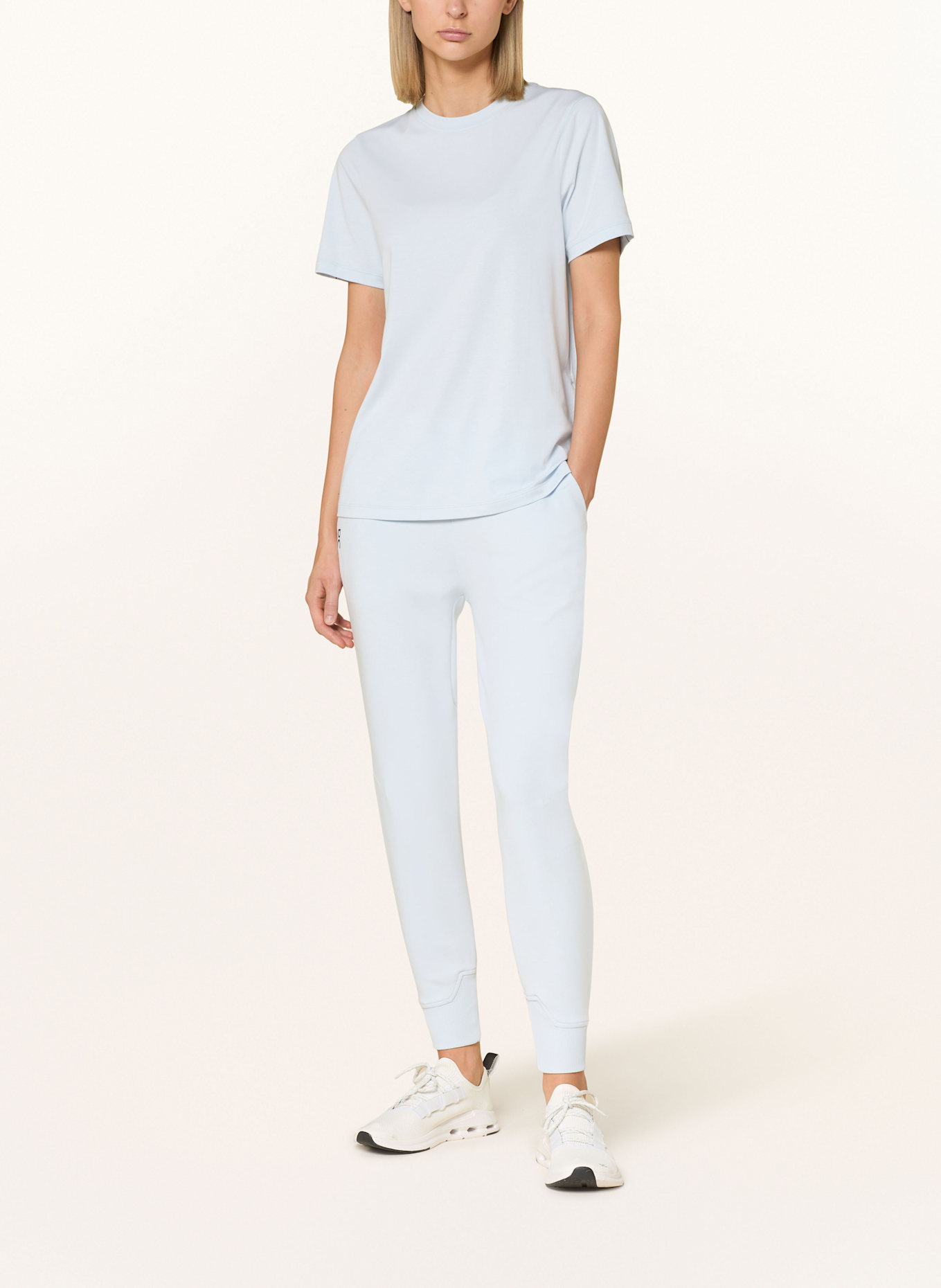 On T-Shirt FOCUS-T: HELLBLAU