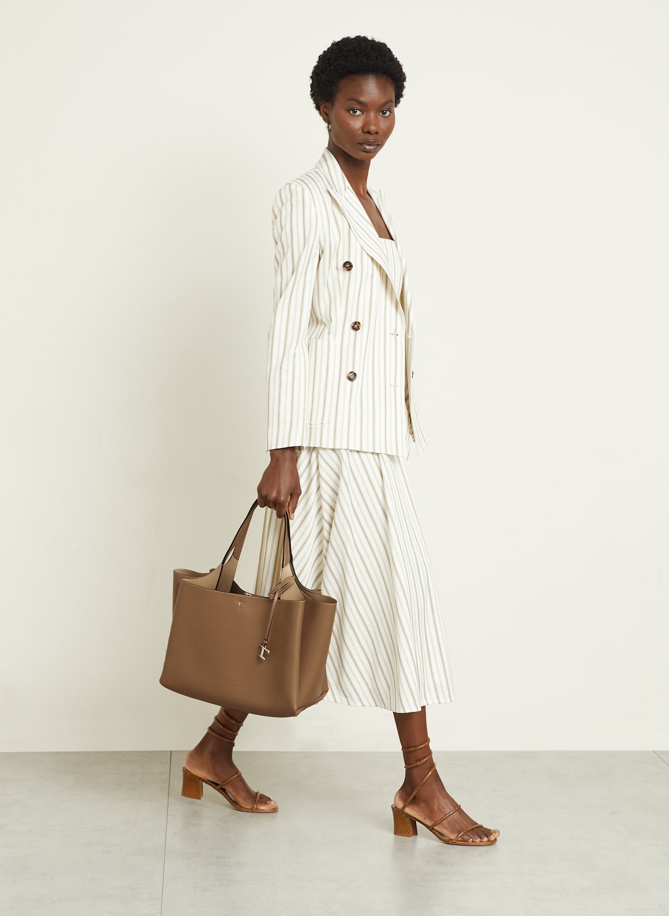 TOD'S Shopper: HELLBRAUN