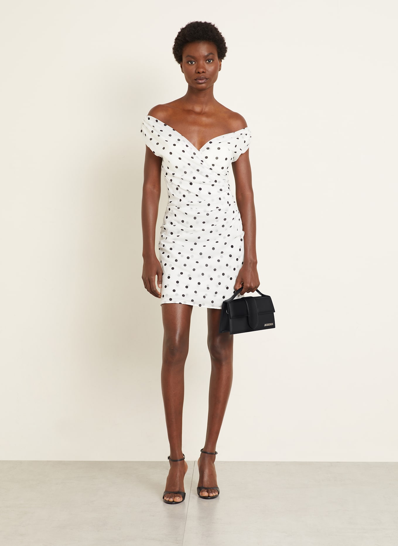 JACQUEMUS Umhängetasche LE GRAND BAMBINO: SCHWARZ