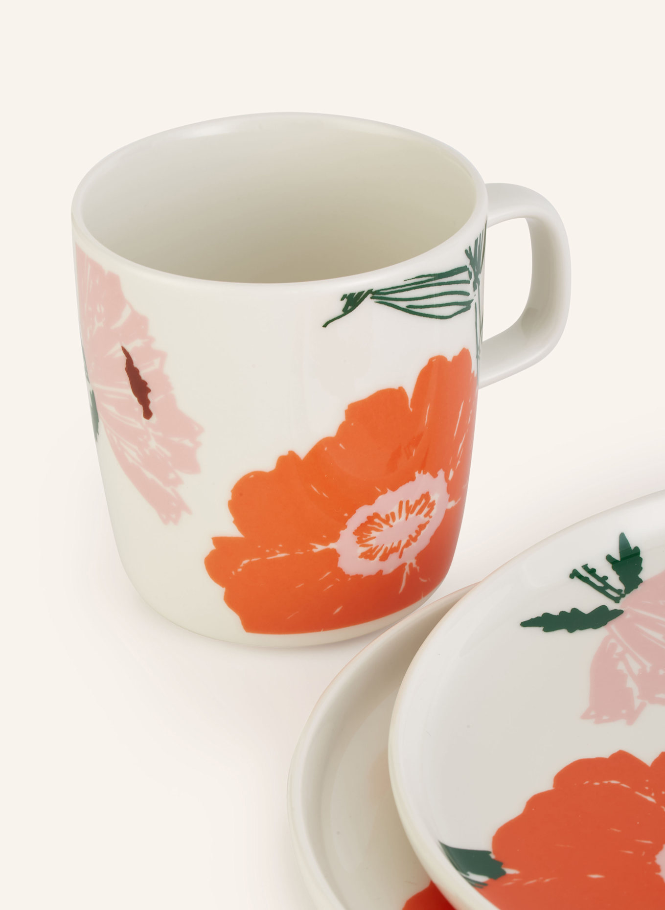 marimekko 4-piece Set OIVA/ PUUTARHAKUTSUT: Mugs and dessert plates, Color: ECRU/ GREEN/ ORANGE (Image 2)