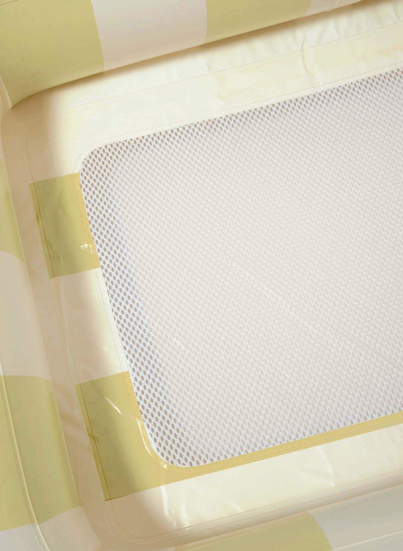 SUNNYLIFE Wasserhängematte: DUNKELGELB / WEISS