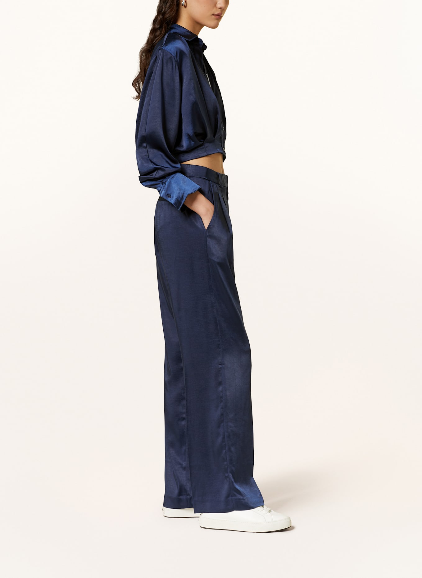 WRSTBHVR Spodnie satynowe MARINA: GRANATOWY