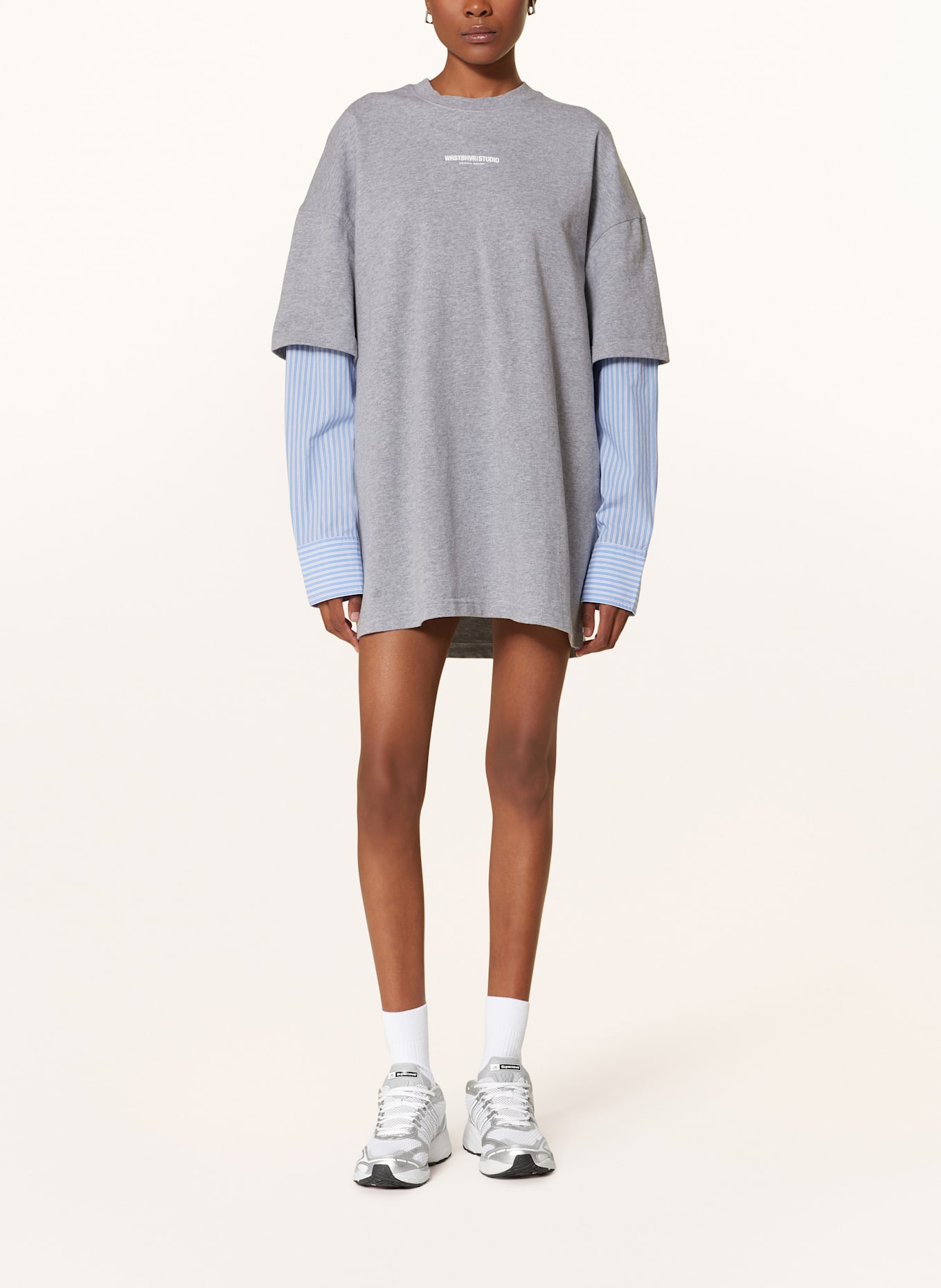 WRSTBHVR Sweatkleid YLVI im Materialmix: GRAU/ HELLBLAU/ WEISS