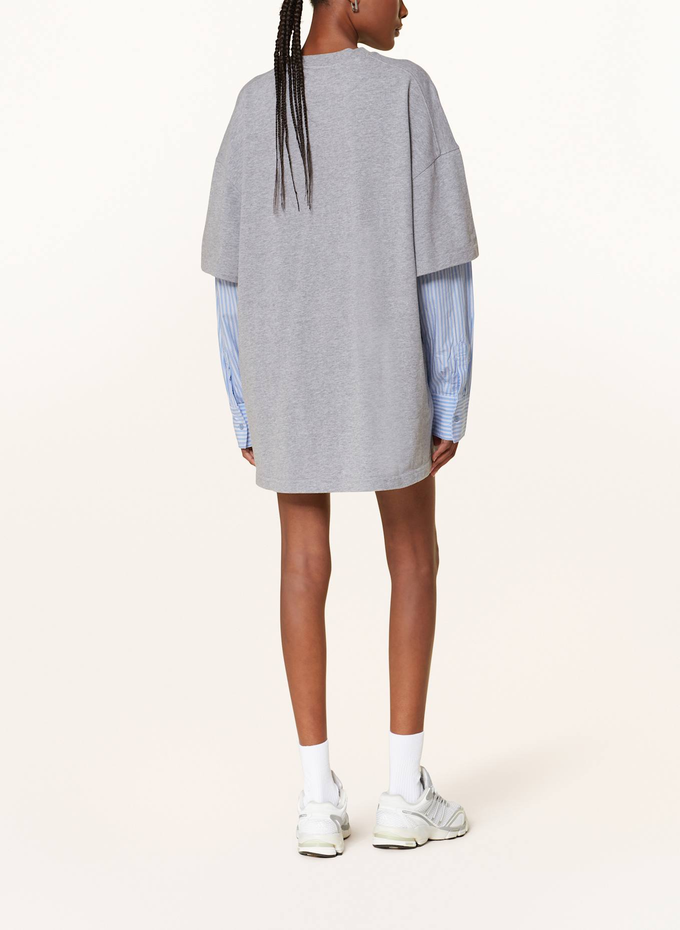 WRSTBHVR Sweatkleid YLVI im Materialmix: GRAU/ HELLBLAU/ WEISS