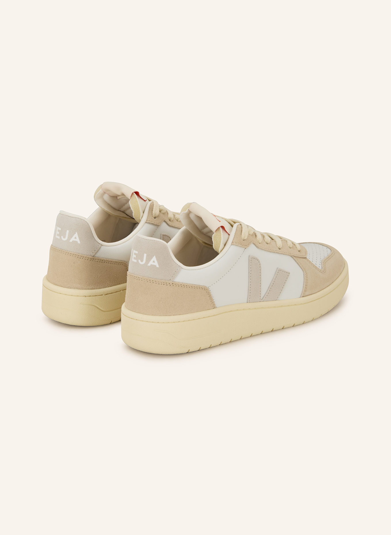 VEJA Sneaker V-82: ECRU / CREME / BEIGE