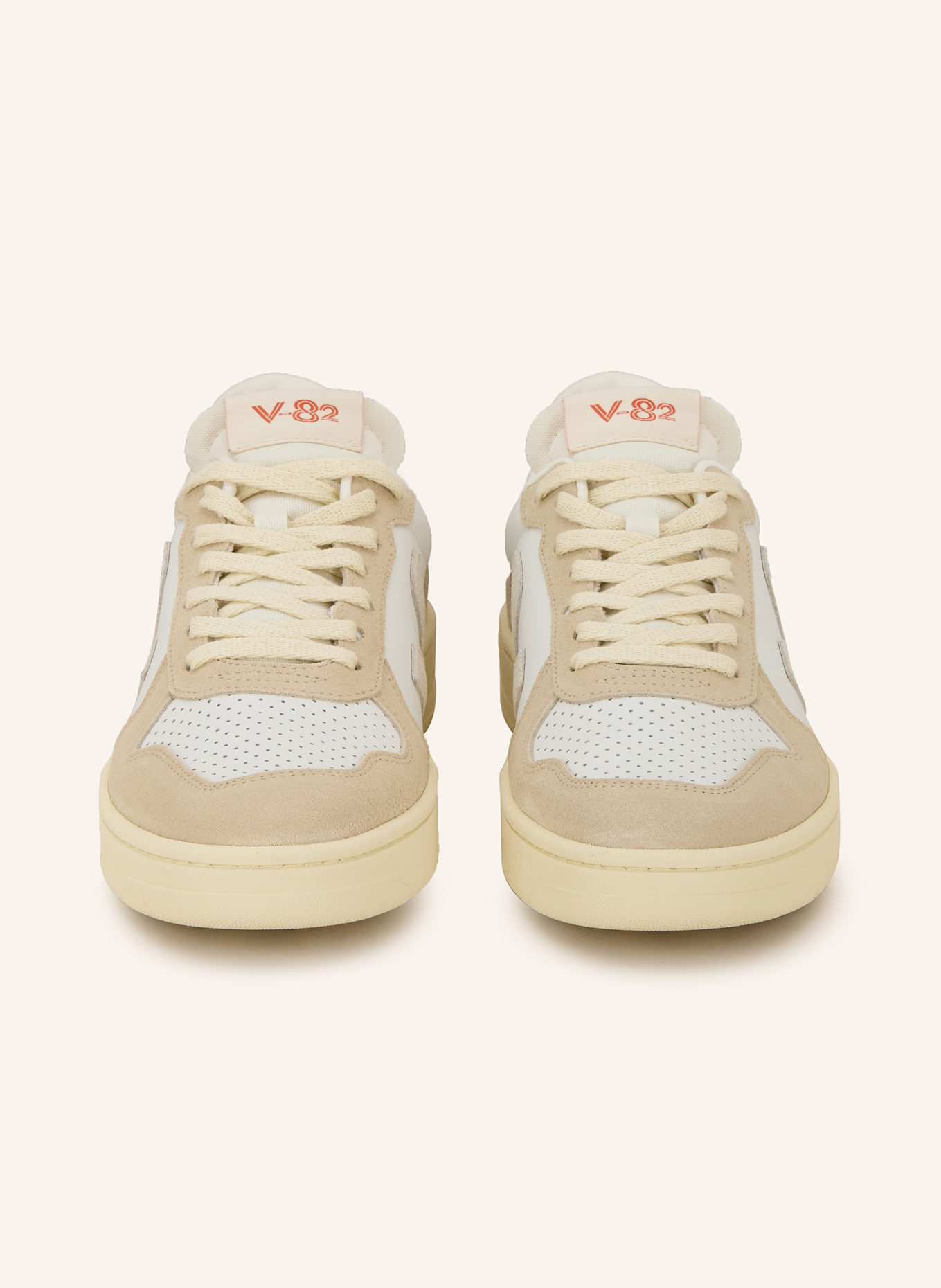 VEJA Sneaker V-82: ECRU / CREME / BEIGE