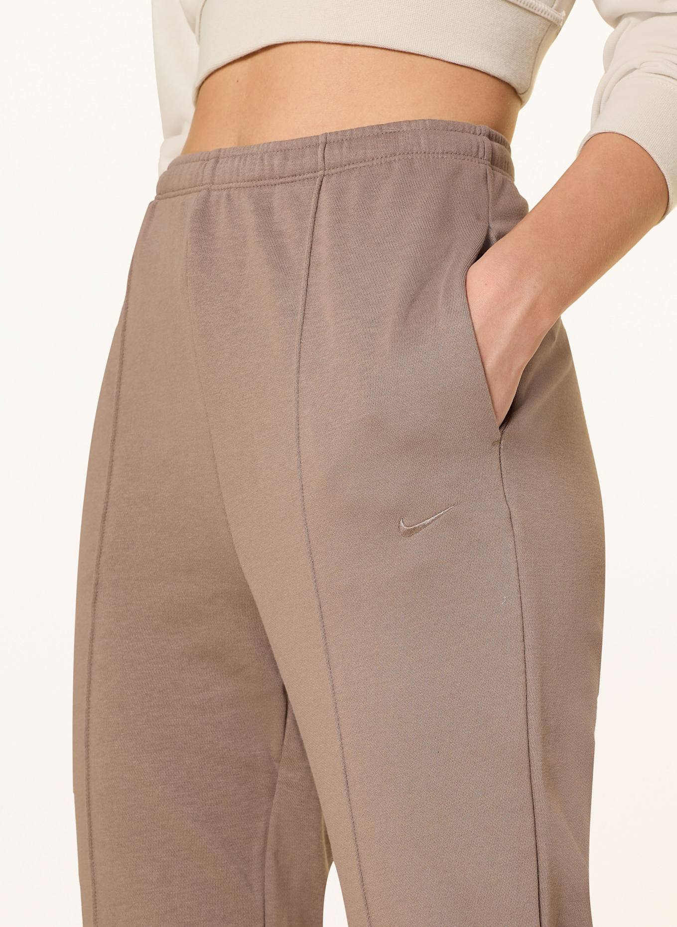 Nike Sweatpants SPORTSWEAR CHILL: GRAU