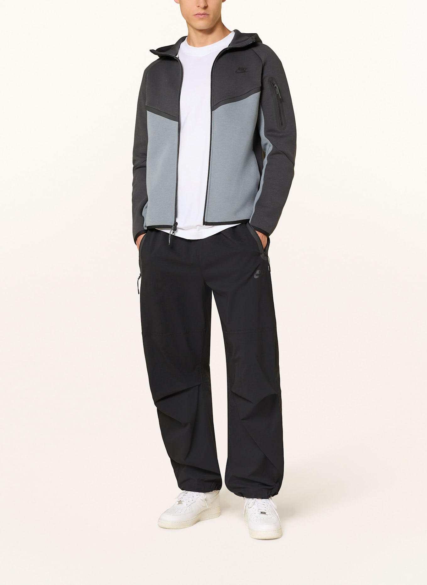 Nike Hoodie TECH FLEECE: DUNKELGRAU / GRAU