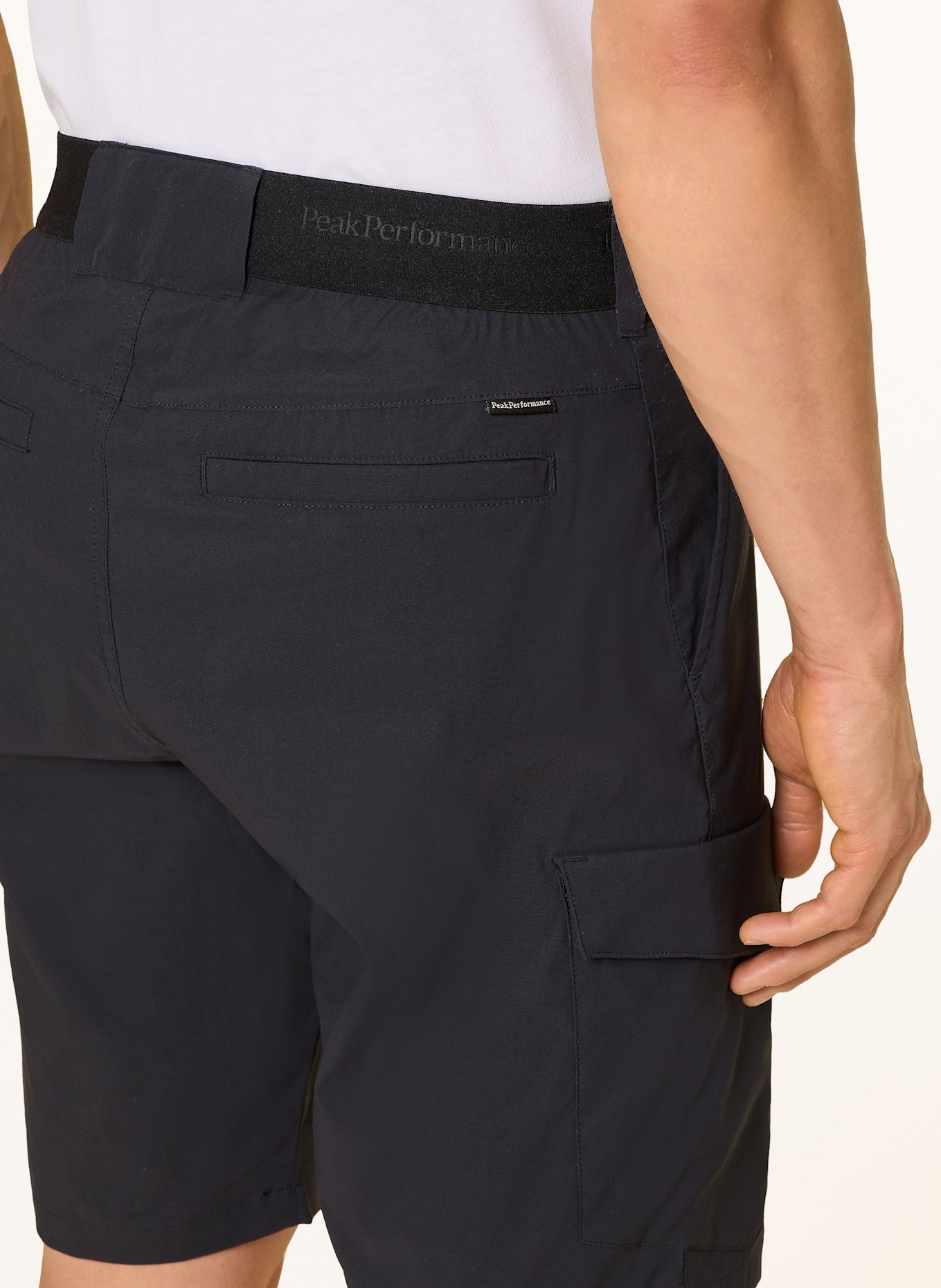 Peak Performance Cargoshorts PLAYER Regular Fit: SCHWARZ