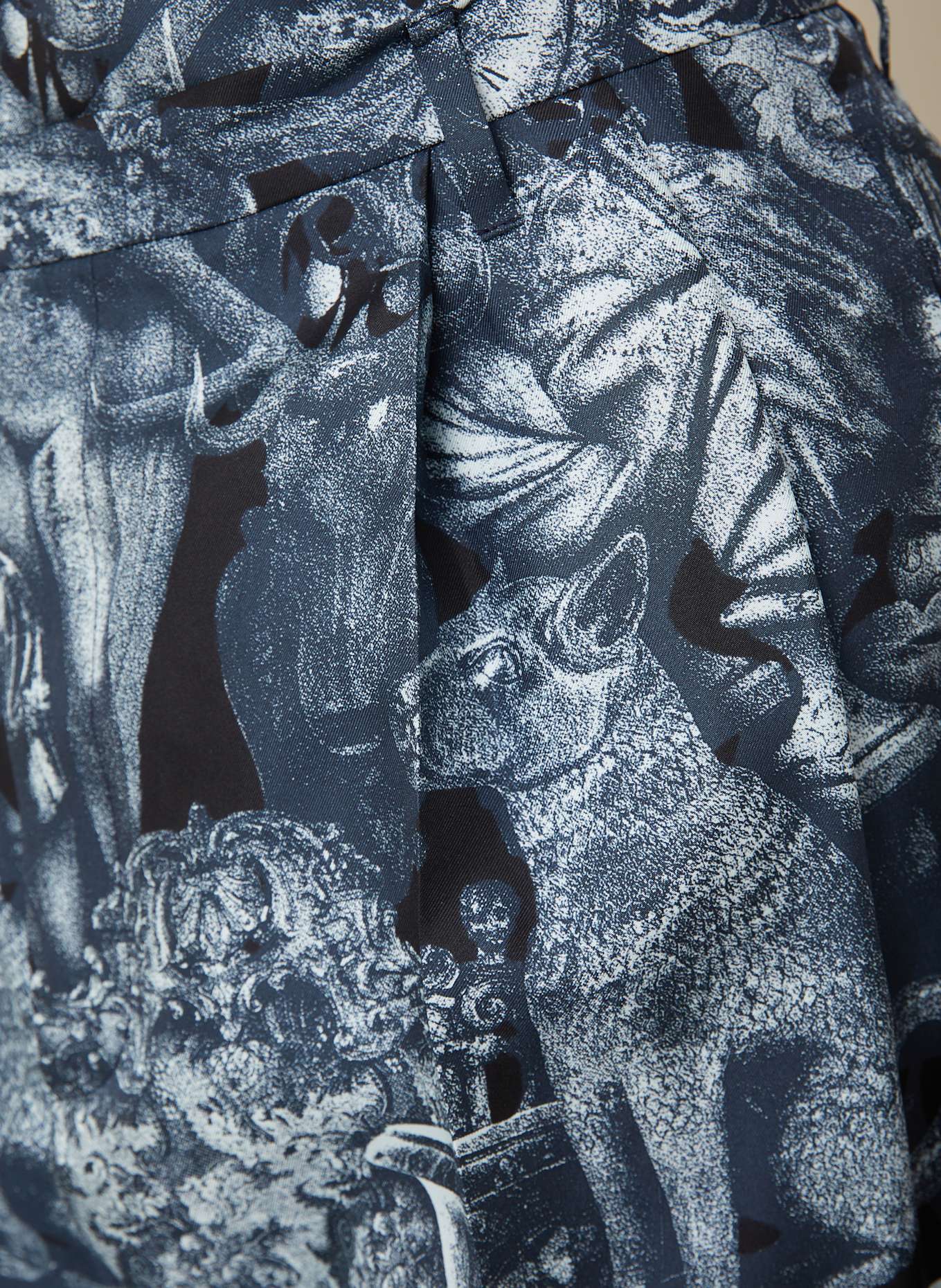 GIVENCHY Seidenshorts: SCHWARZ/ DUNKELBLAU