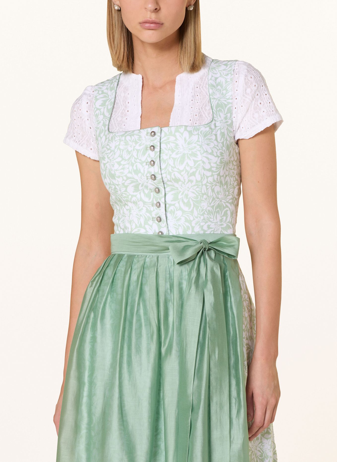 BERWIN & WOLFF Dirndl made of linen: in the last step at check out