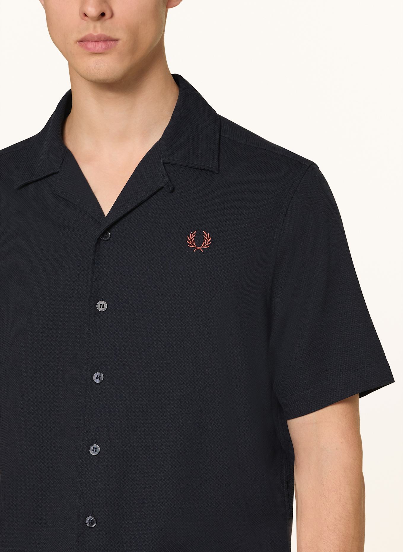 FRED PERRY Koszula z klapami comfort fit: GRANATOWY
