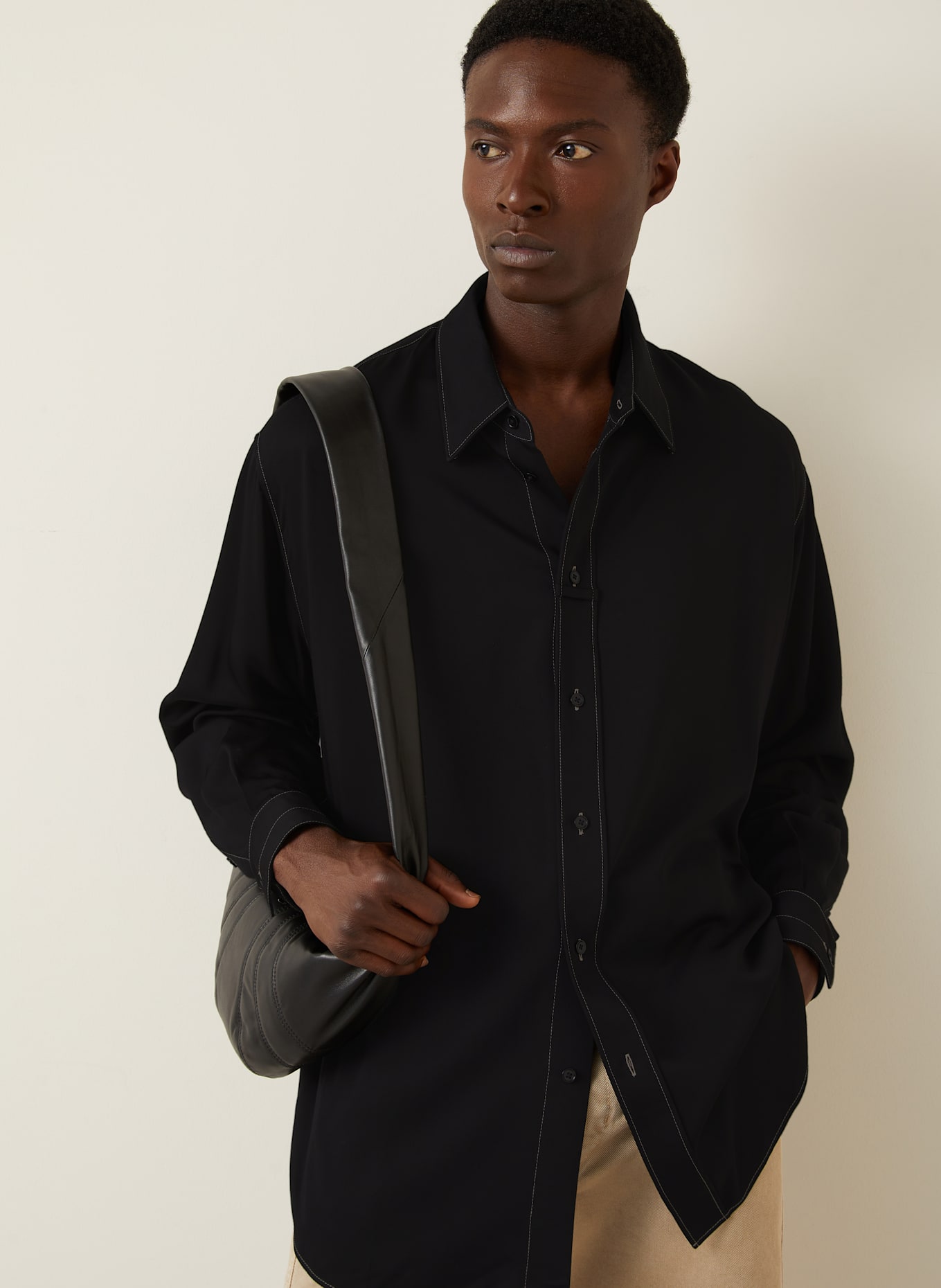 LEMAIRE Košile Comfort Fit: ČERNÁ