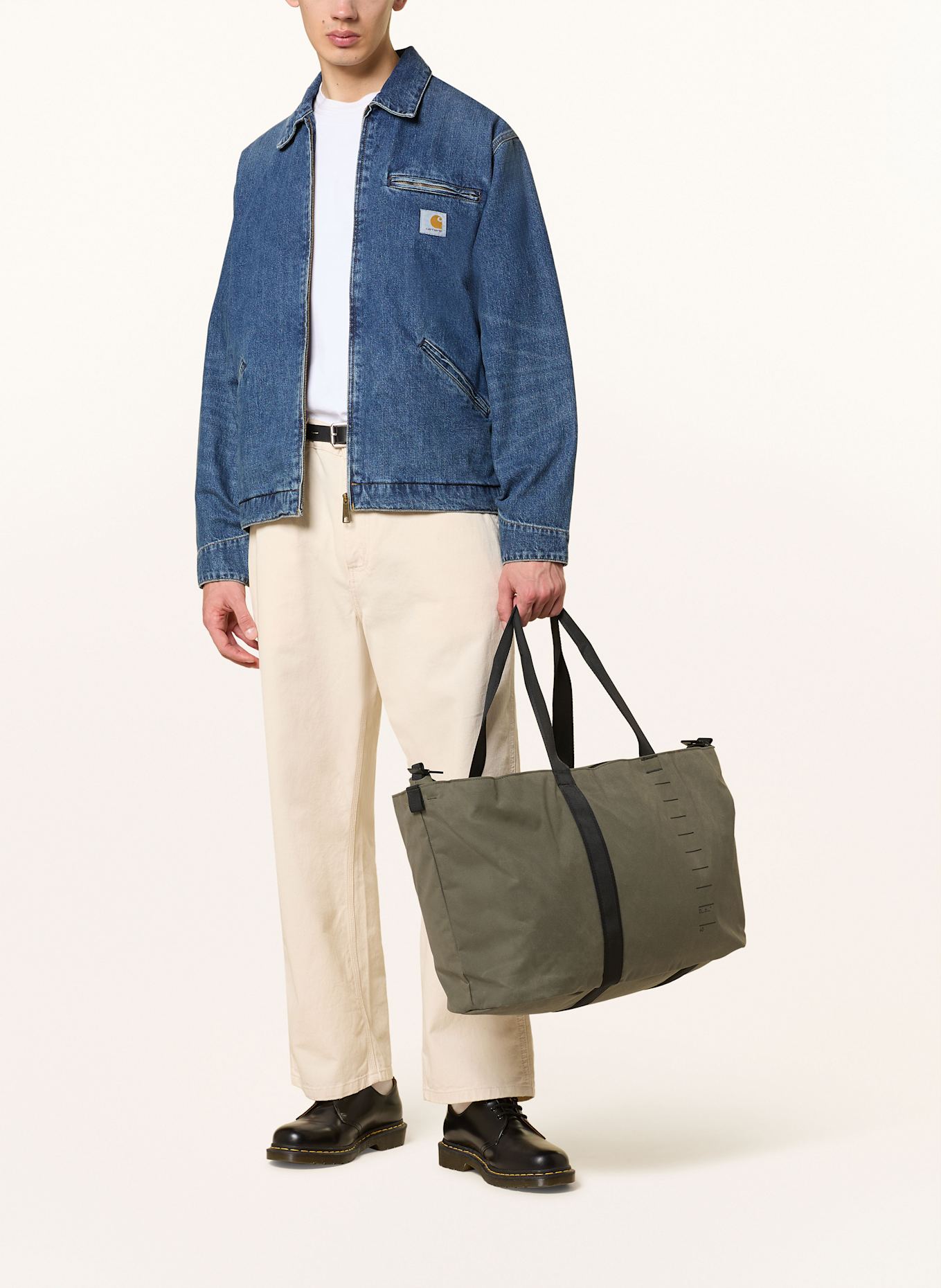 D_b_ Sporttasche ESSENTIAL WEEKENDER 40 l: OLIV