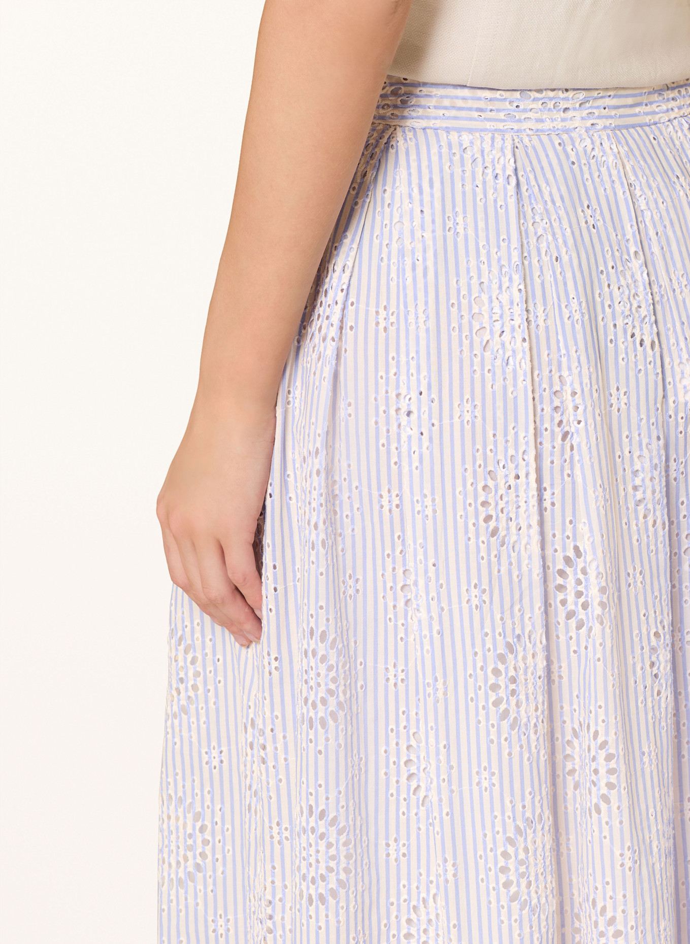0039 ITALY KYLIE skirt with broderie anglaise: LIGHT BLUE / WHITE
