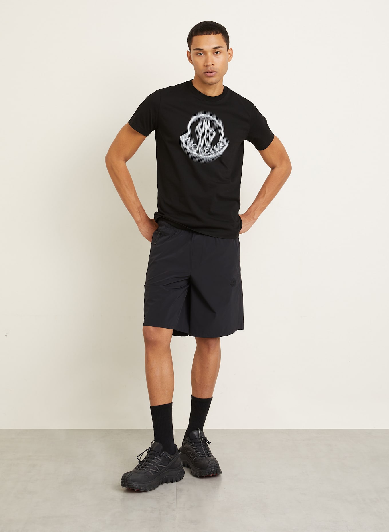 MONCLER T-Shirt: SCHWARZ/ HELLGRAU