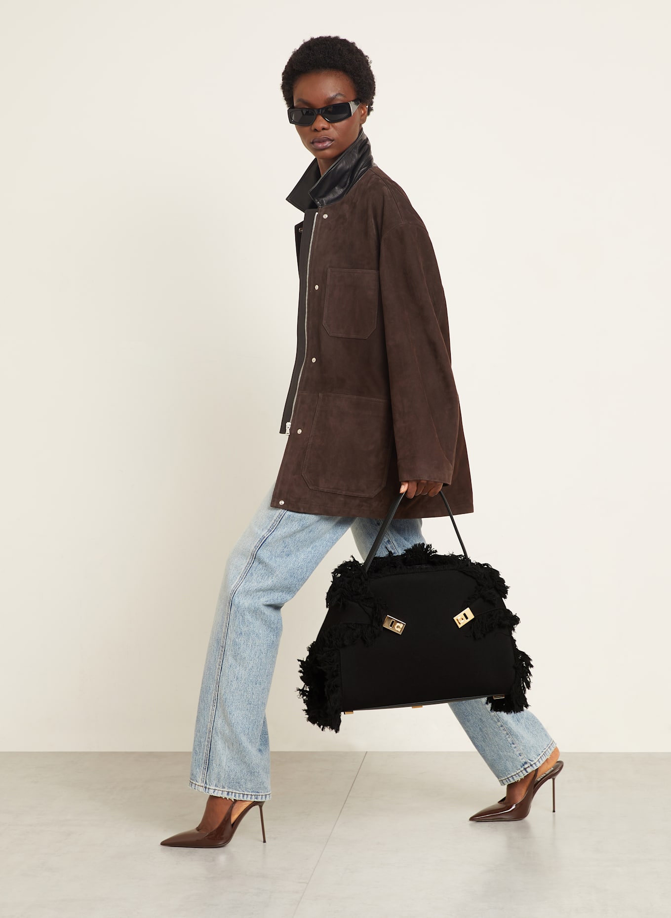 FERRAGAMO Handtasche HUG MEDIUM: SCHWARZ