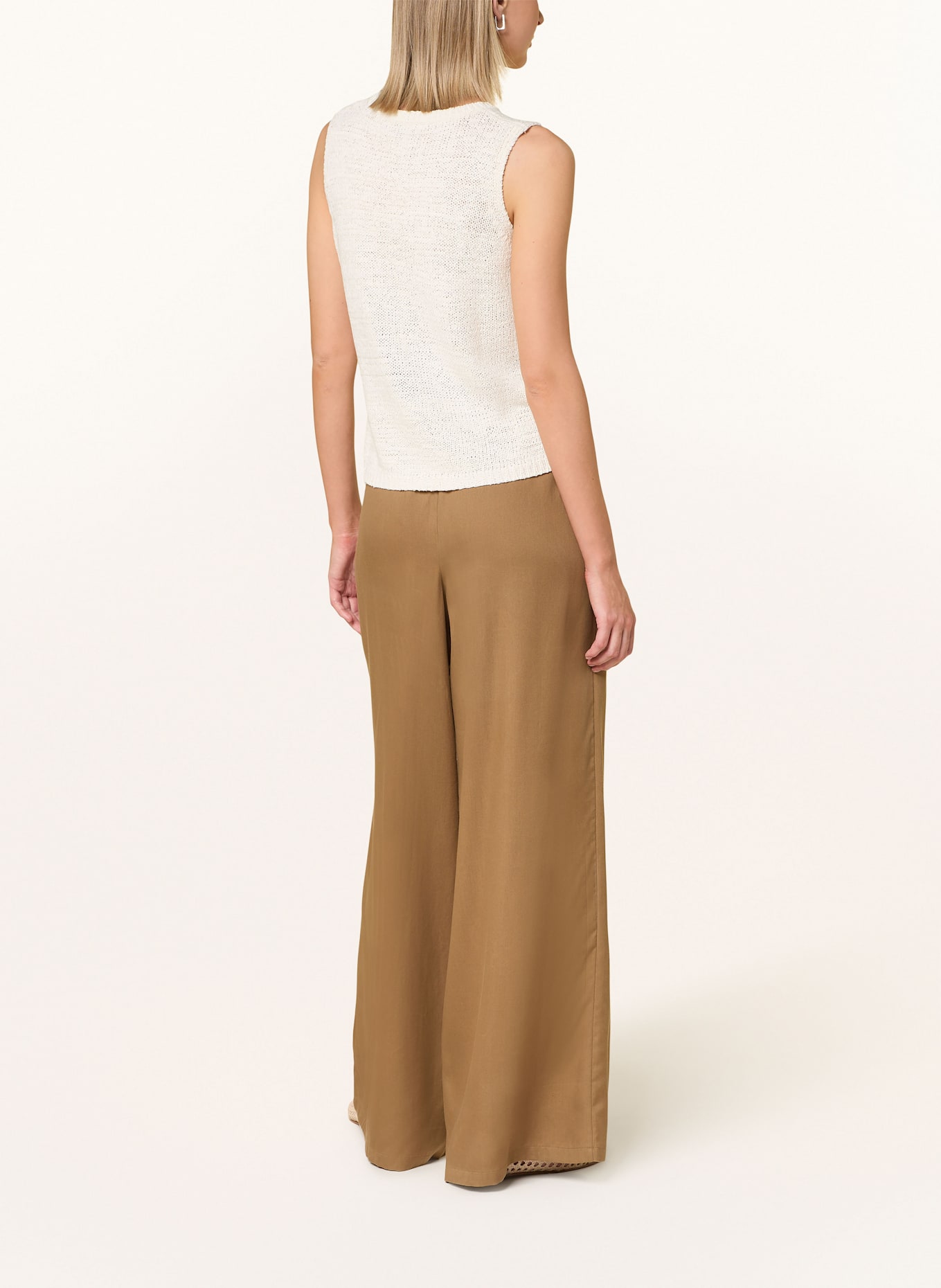 CARTOON Pletená vesta: BÍLÁ