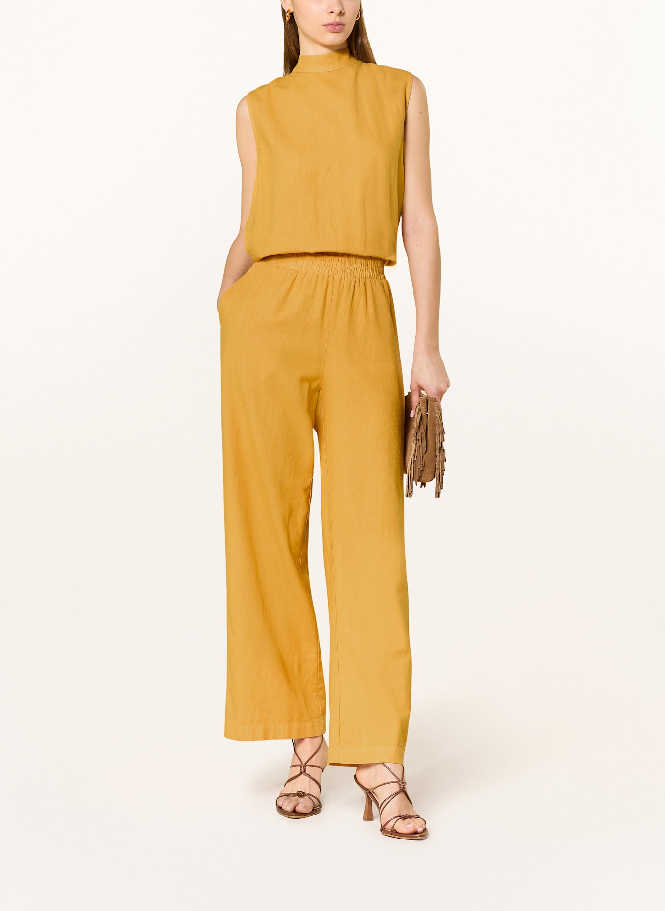 CARTOON Overal se lnem: TMAVĚ ŽLUTÁ