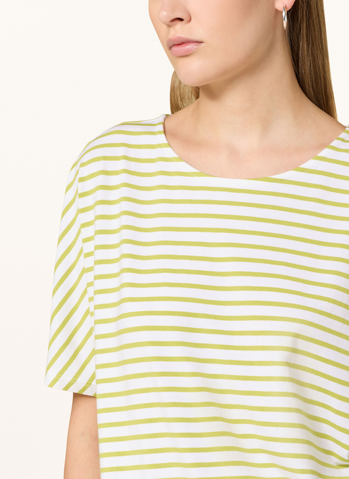 oui Tričko: BÍLÁ / ZELENÁ